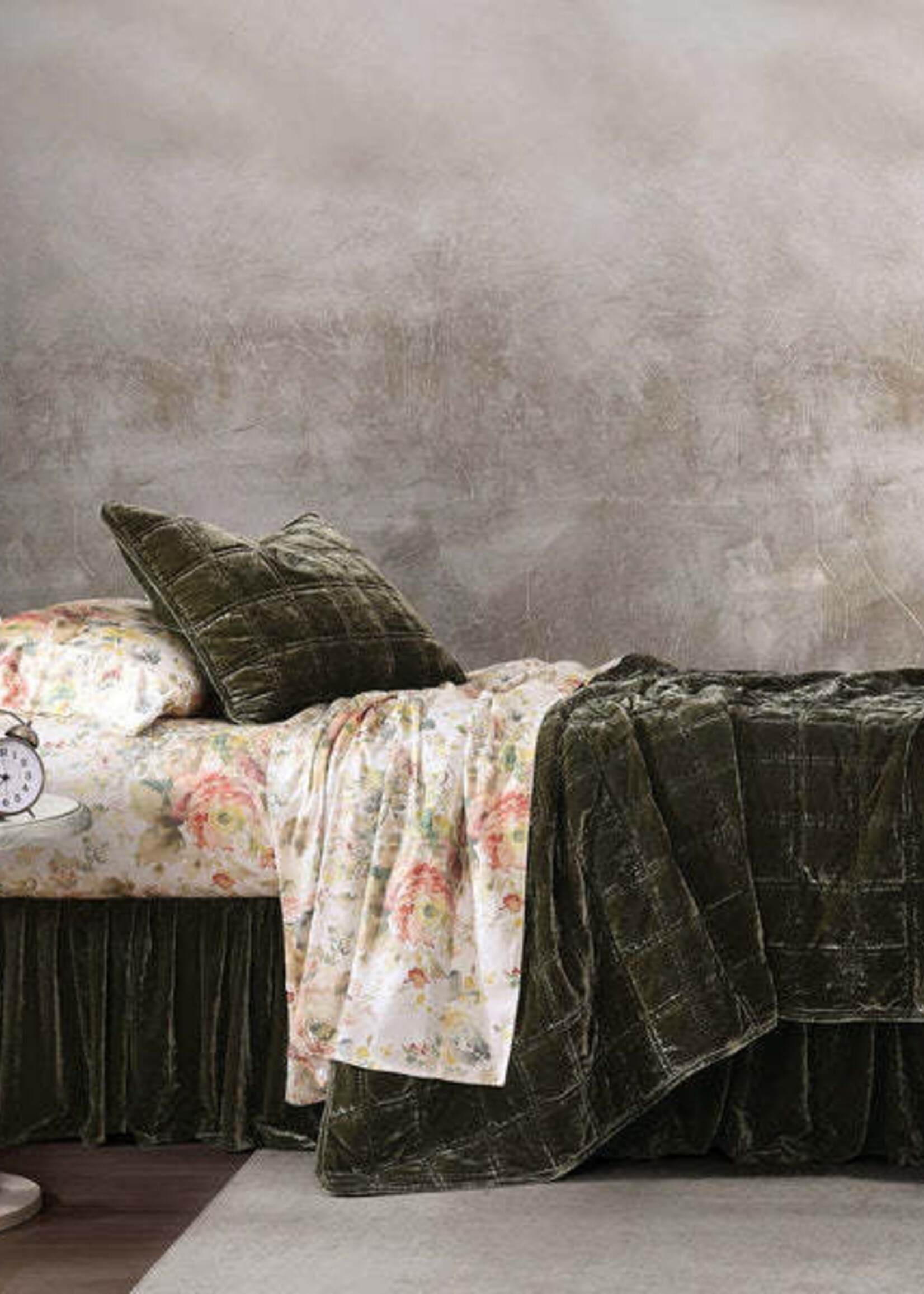 Hi End Accents Stella Faux Silk Velvet Double Box Stitch Quilt Set, King, Green Ochre, 3PC FB6600-KG-GO