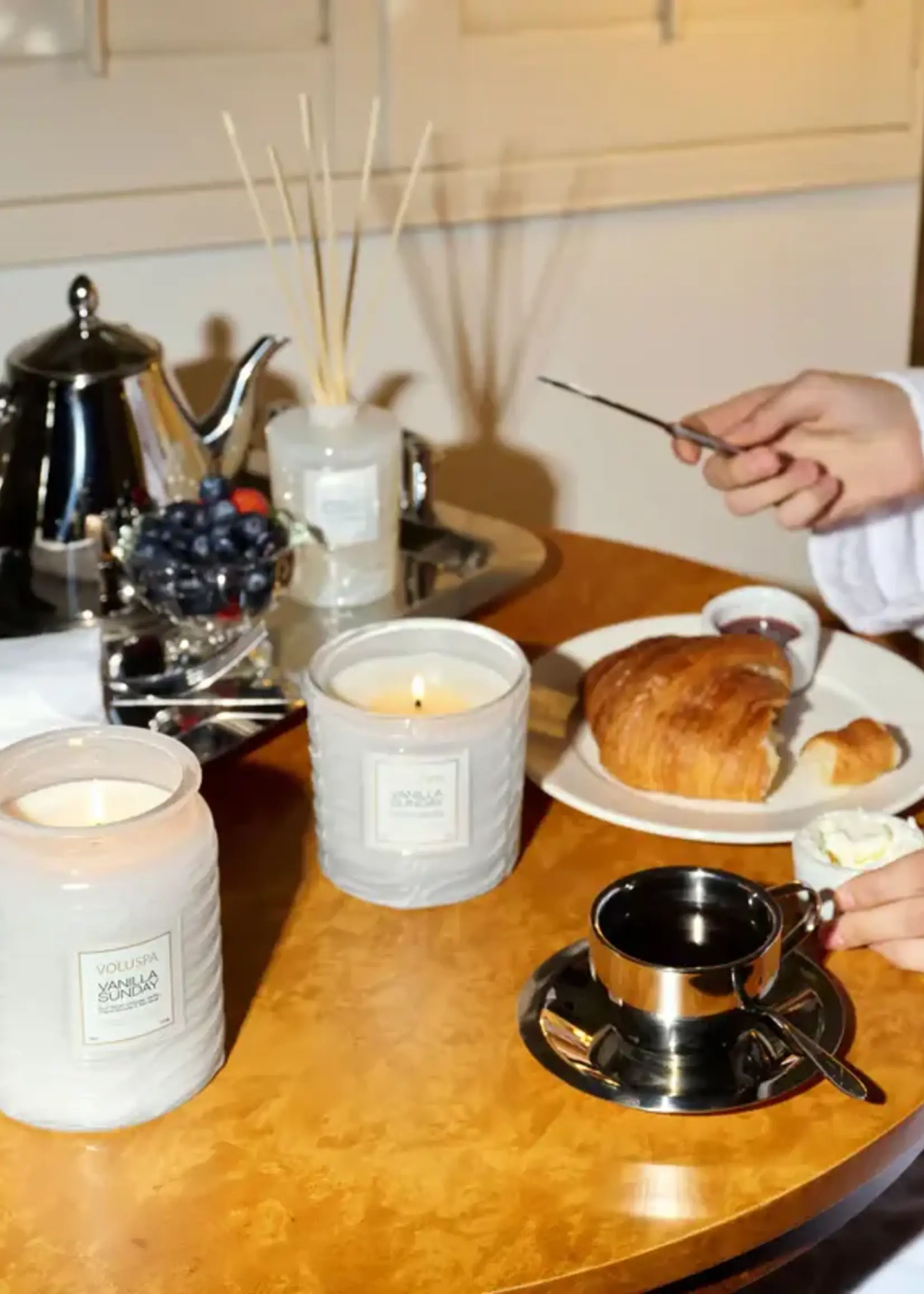 Voluspa 55314 806644553144 Vanilla Sunday 18oz Large Jar