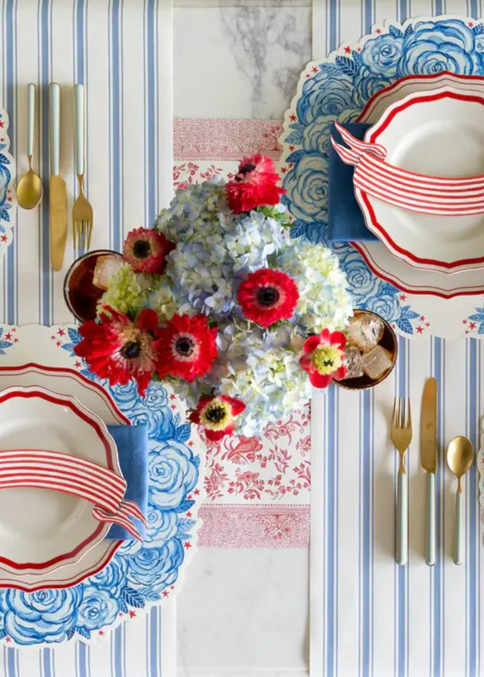 Hester & Cook Hester & Cook  - Die-cut American Floral Wreath Placemat - 12 Sheets - KP1816EF