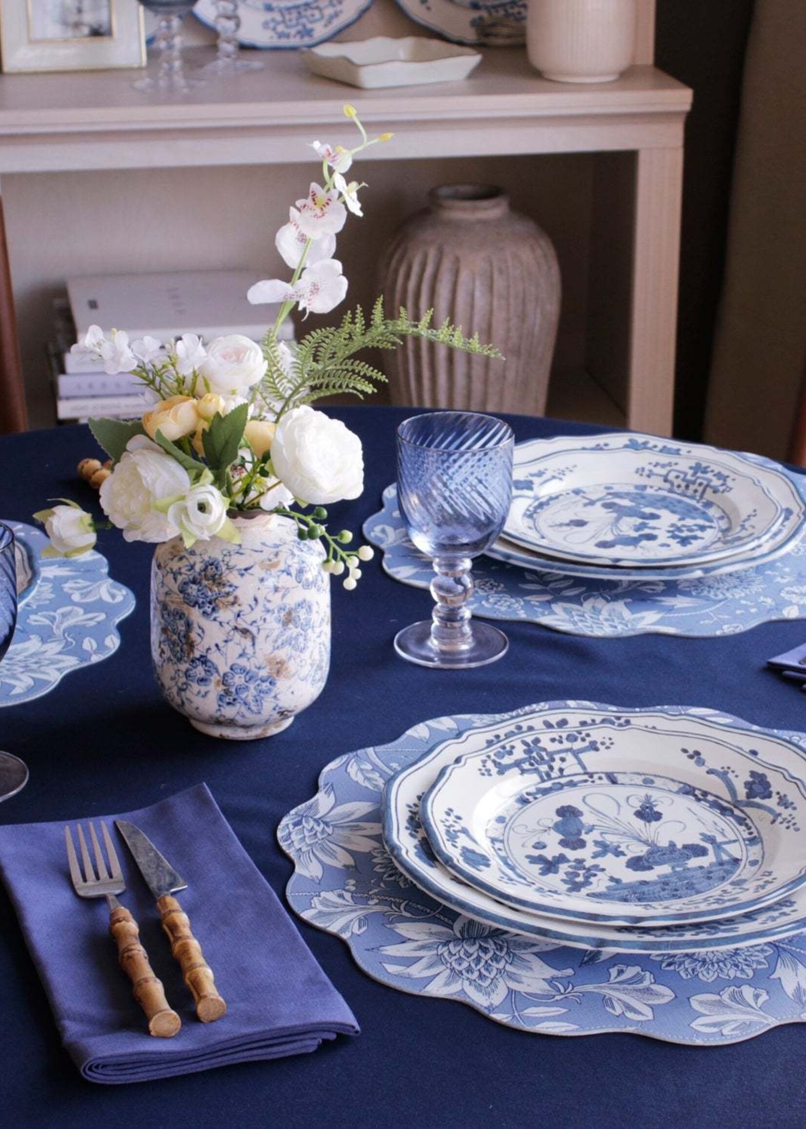 Beatriz Ball 3418 VIDA Faenza 9" Salad Plate WHITE & BLUE