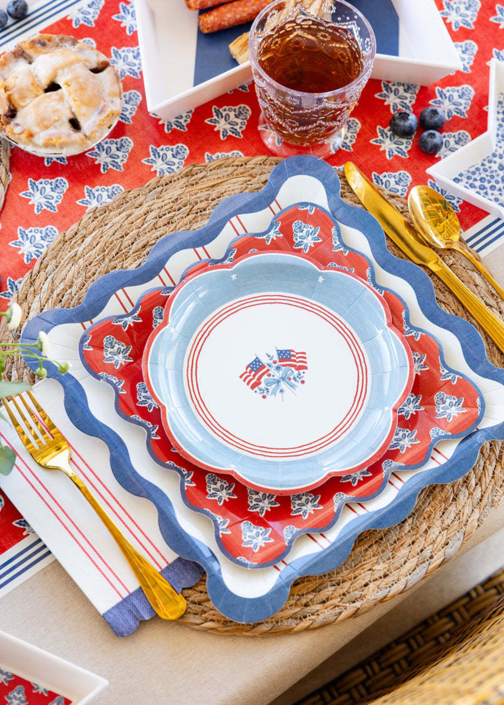 My Minds Eye HAM1243 - Red Block Floral Paper Plate - 9"