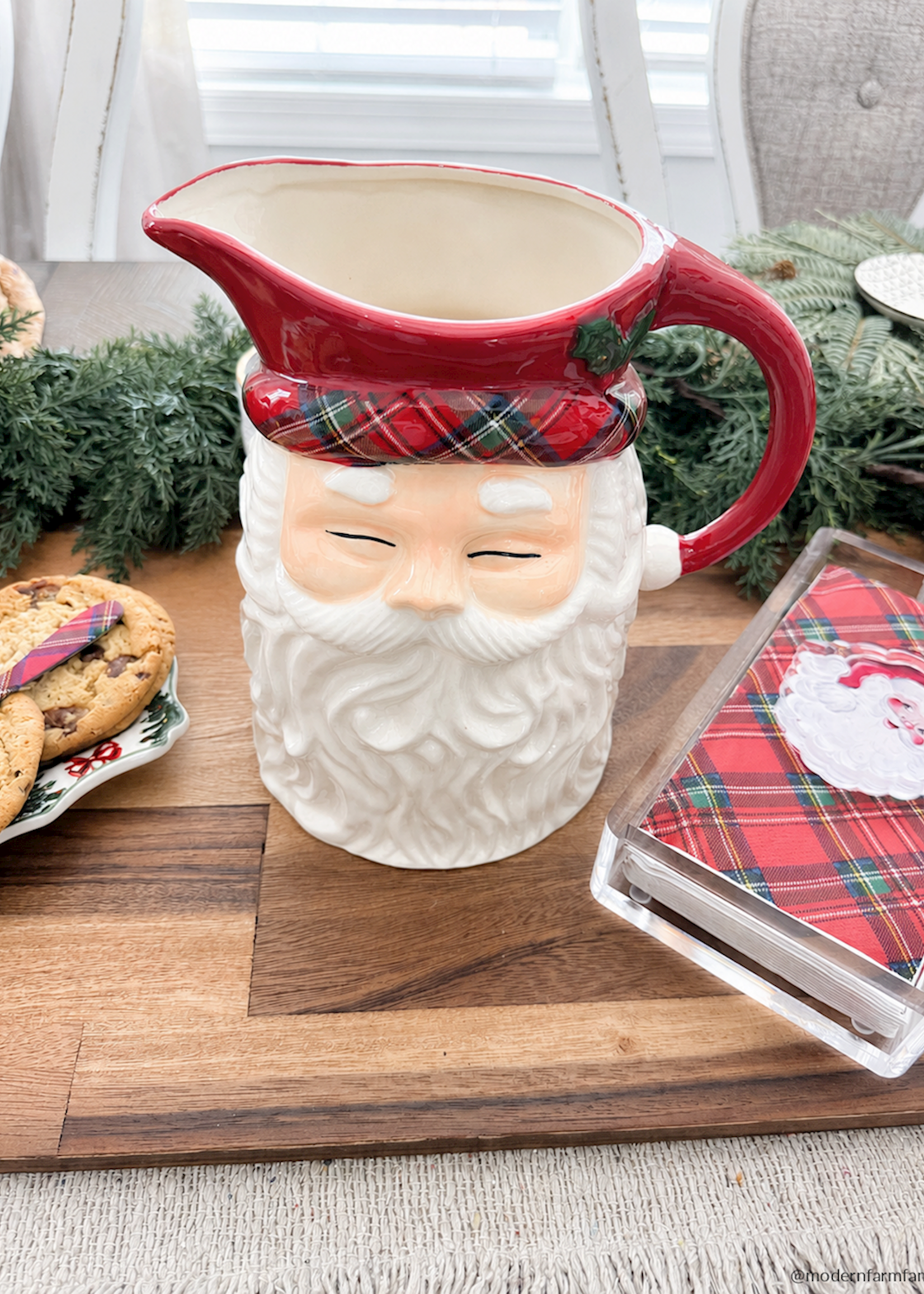 Mud Pie SANTA ACRYLIC GUEST TOWEL