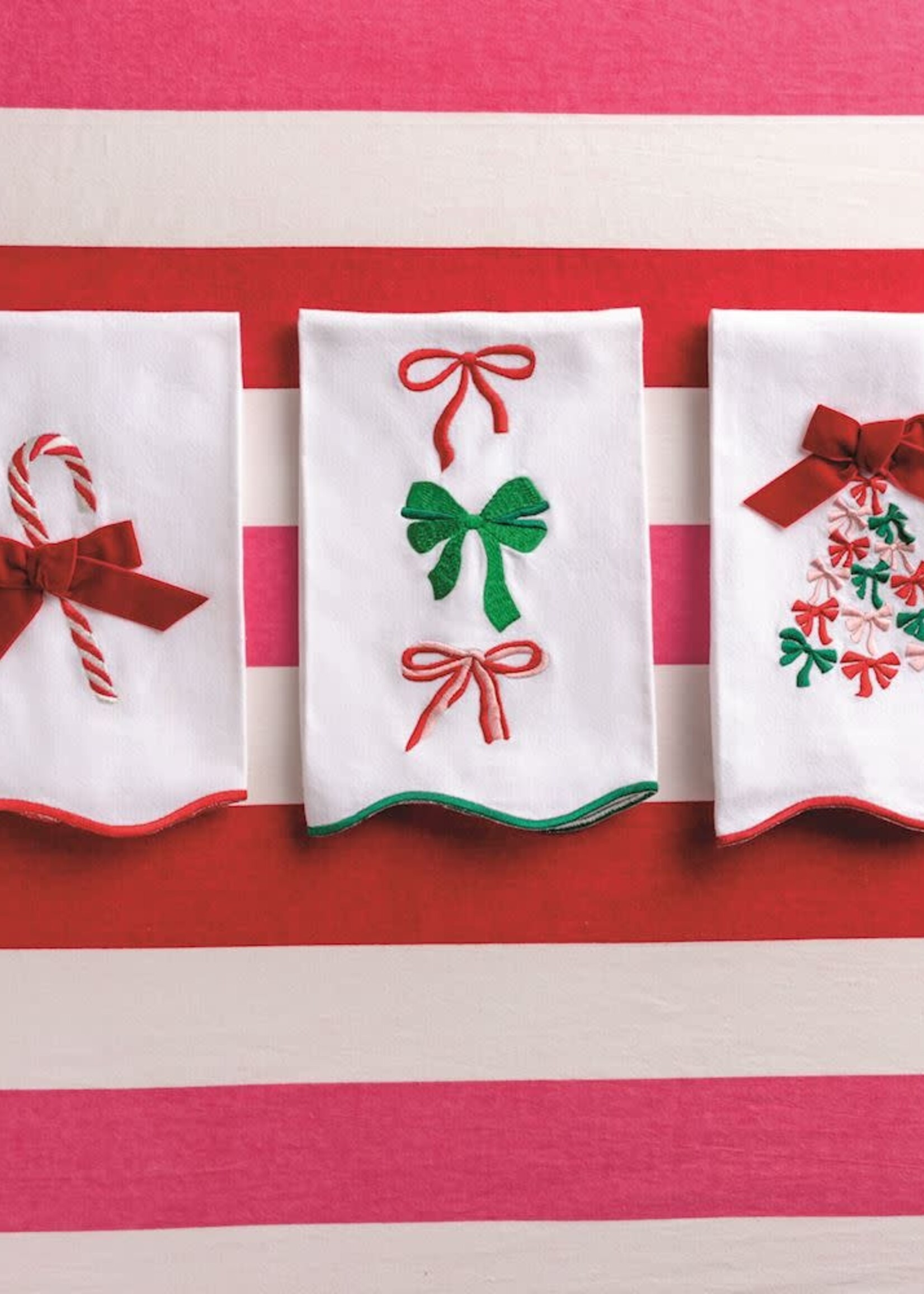 Mud Pie TRIPLE BOW EMBROIDERED TOWEL