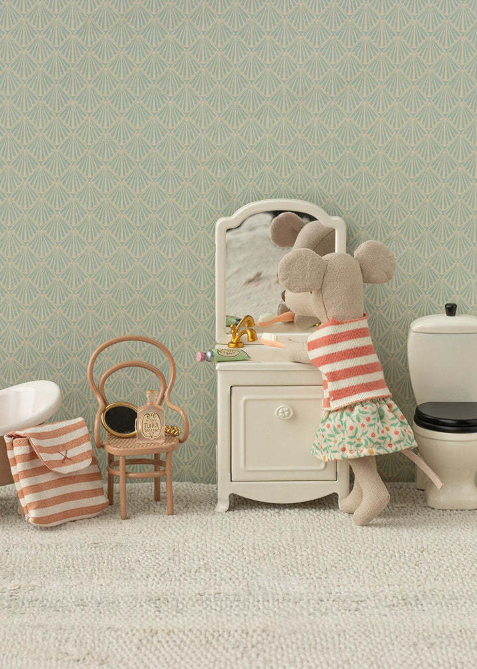 Maileg Toothbrush set in bag, Mouse - Coral stripe