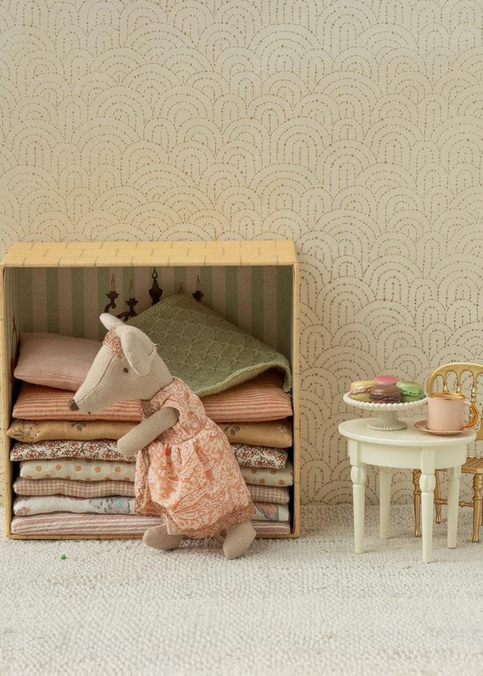 Maileg Princess and the pea, Big sister mouse