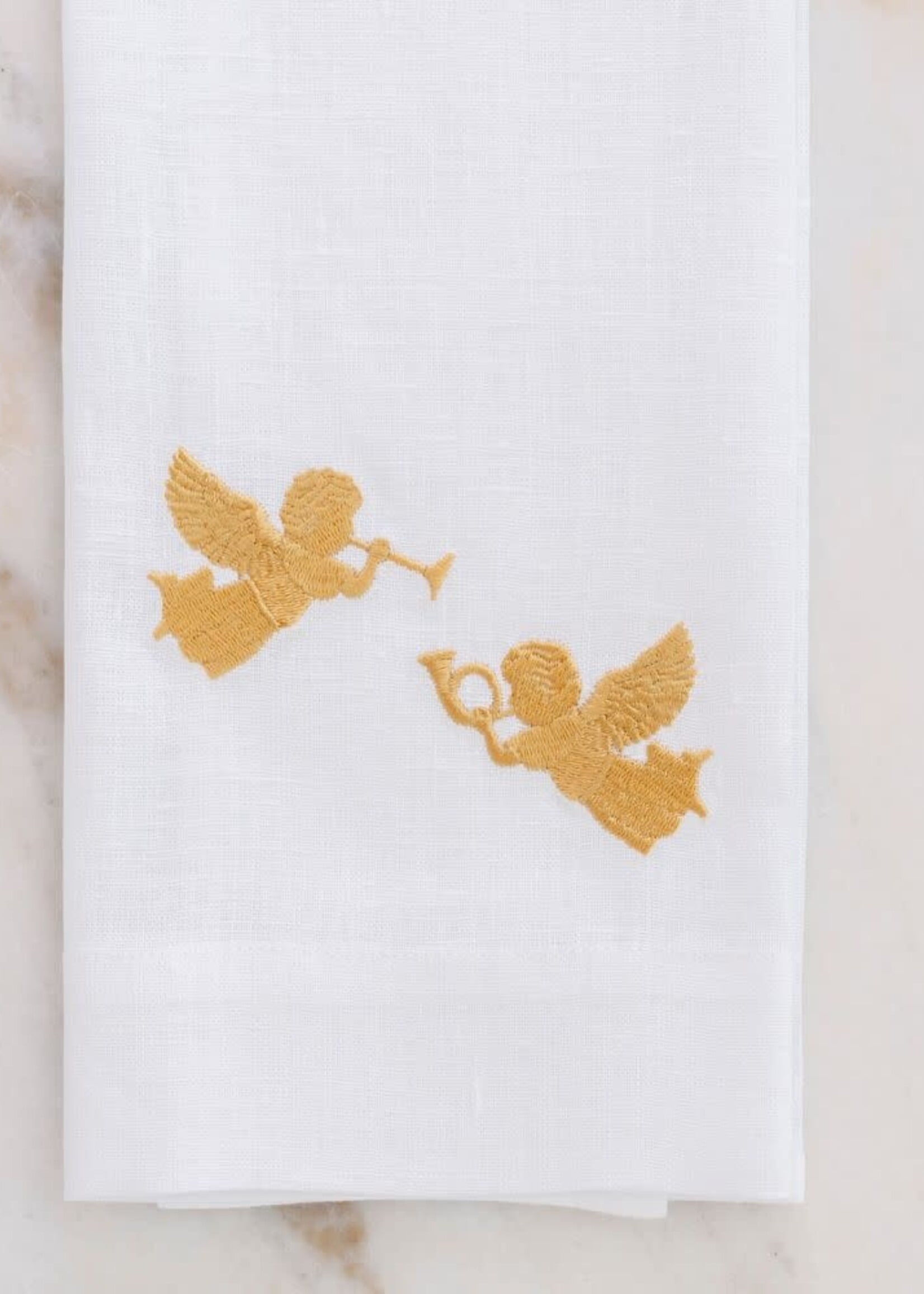 Arte Italica Trumpeting Cherubs White Linen Towel