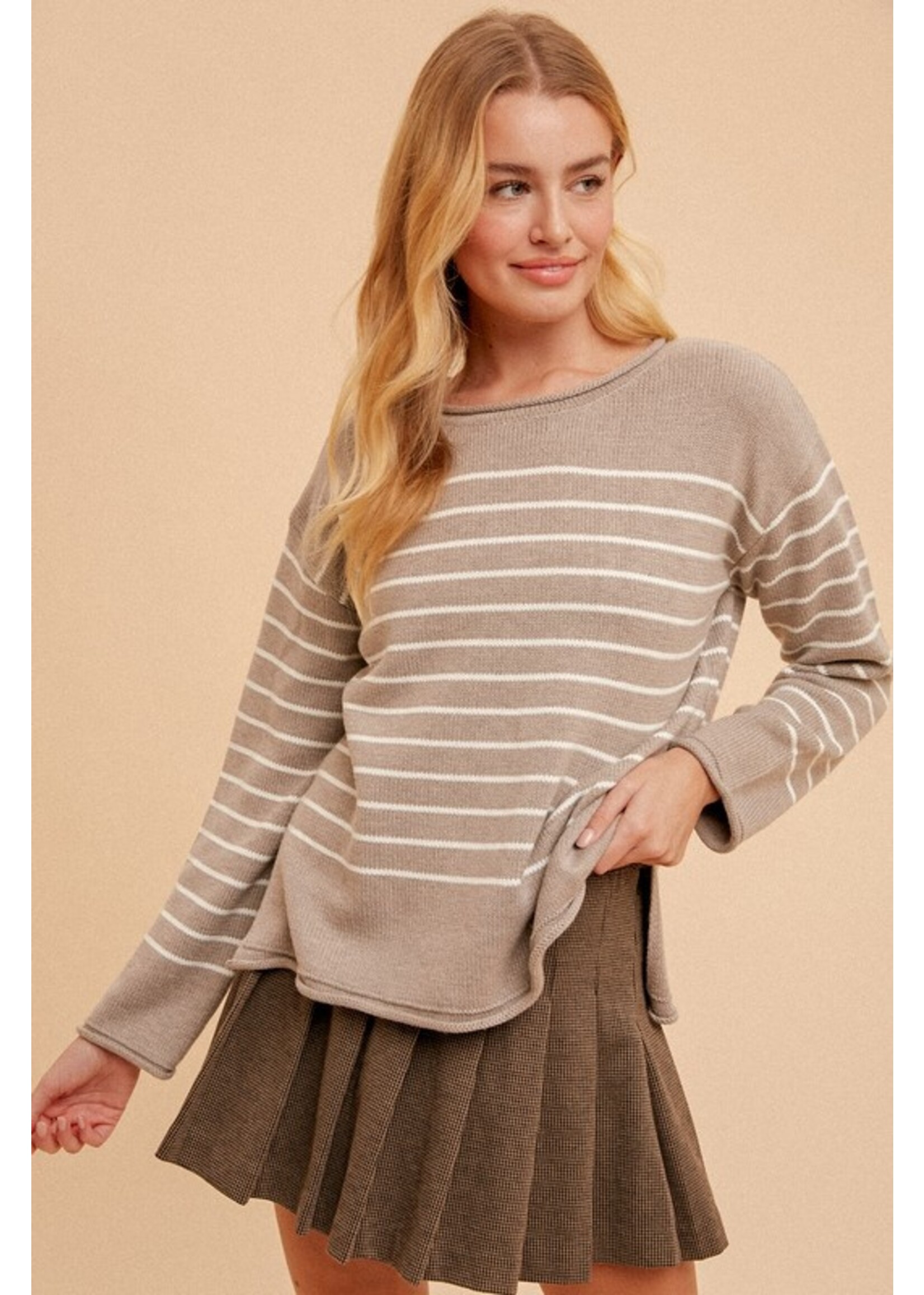 ROLL NECK SWEATER