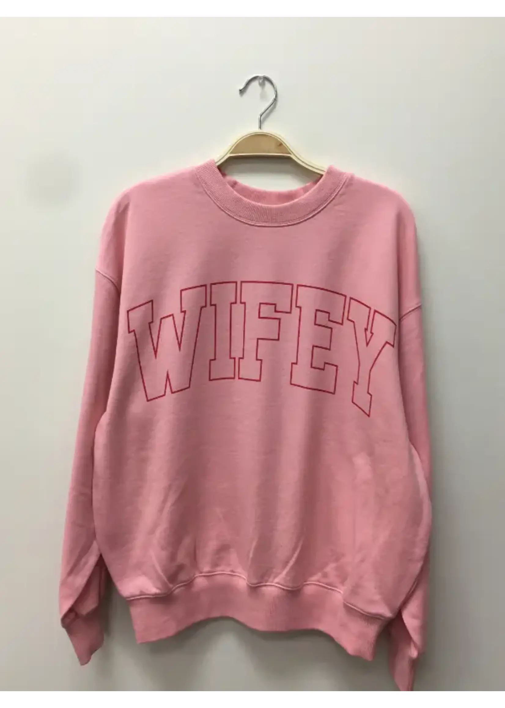 "WIFEY" PREMIUM WASH GRAPHIC SWEATSHIRT