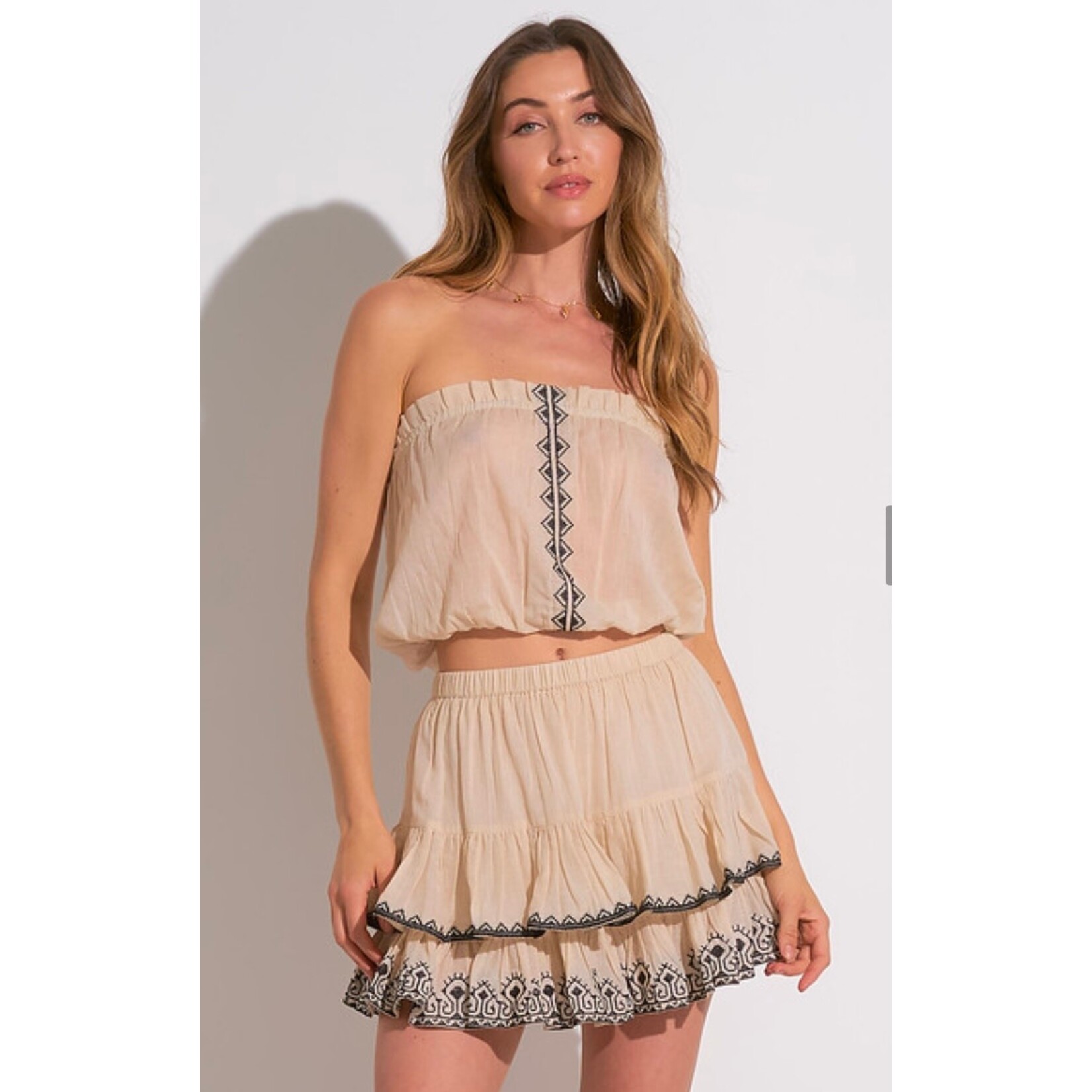 elan CROPPED STRAPLESS TOP