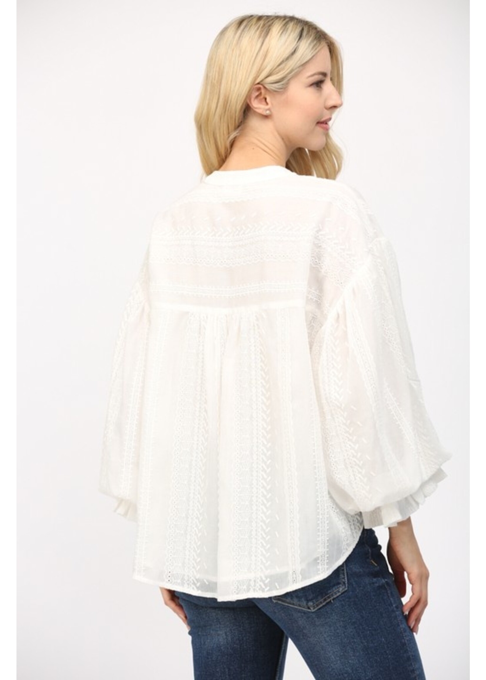 EBROIDERED BUBBLE TOP