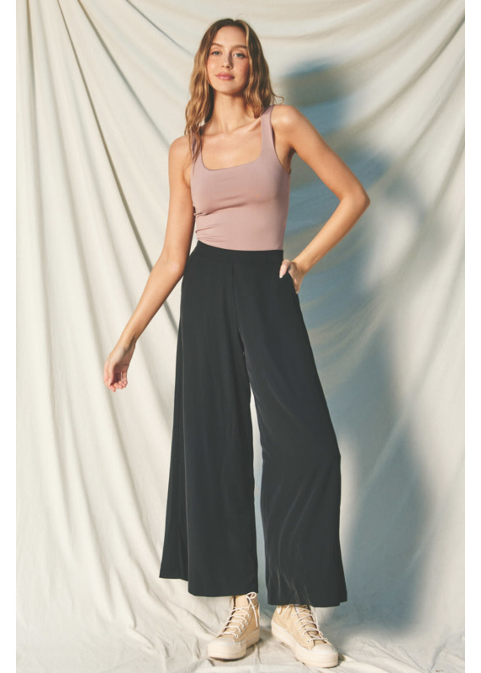 BLACK WIDE LEG PANTS