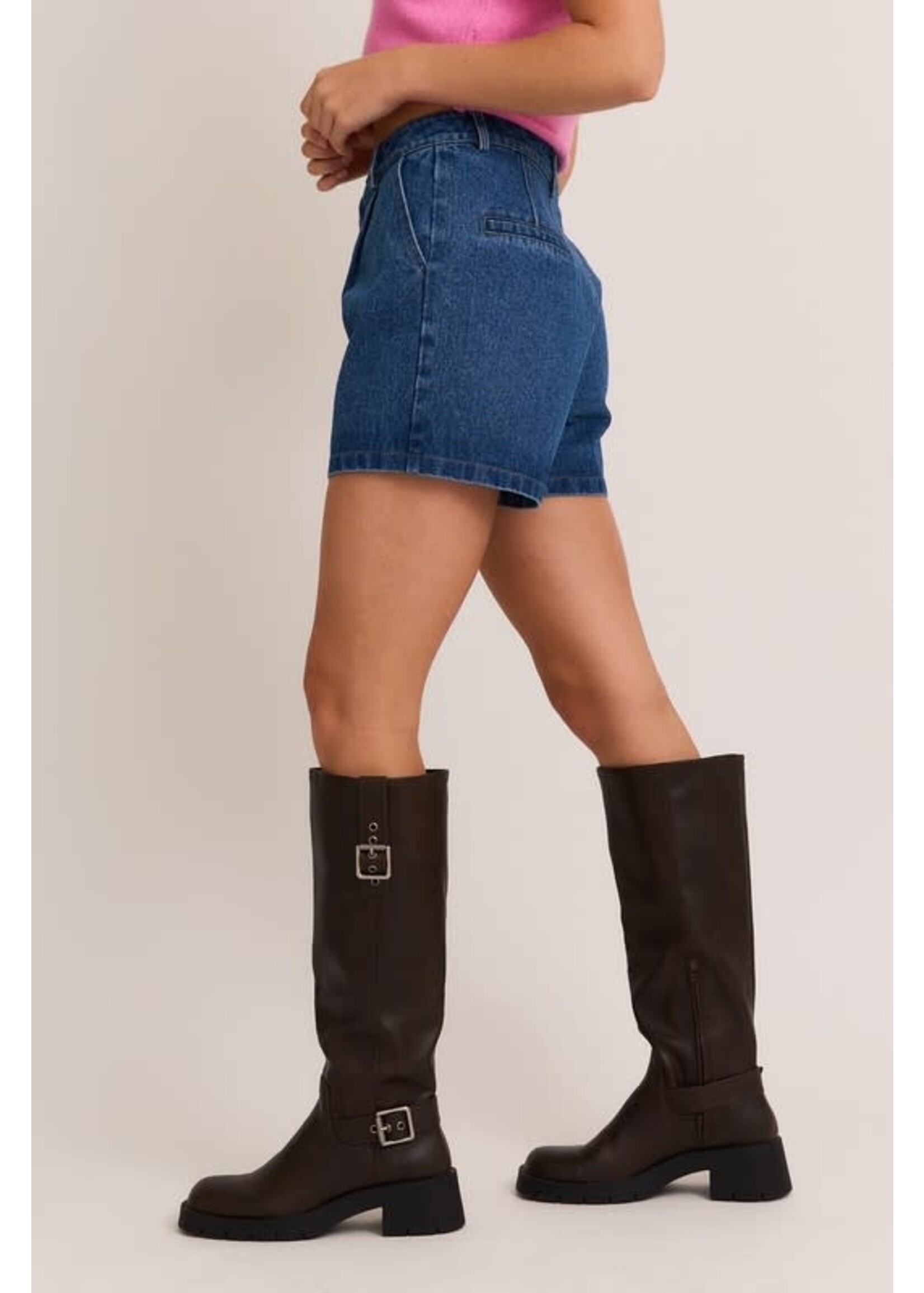 PLEATED DENIM SHORTS