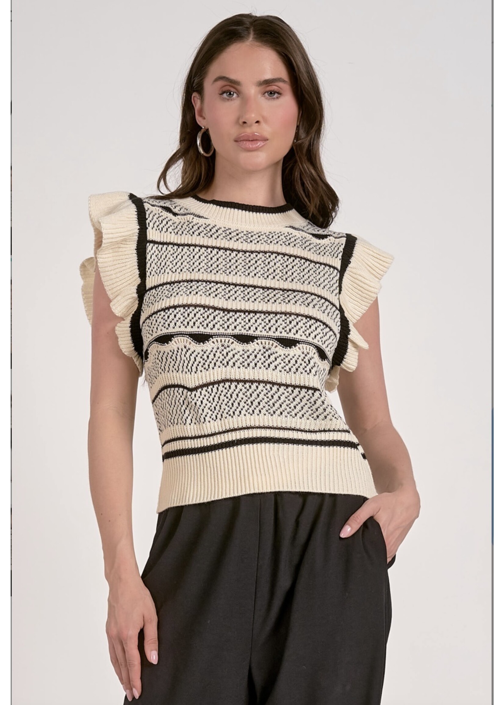 BLACK AND WHITE DETAIL SWEATER