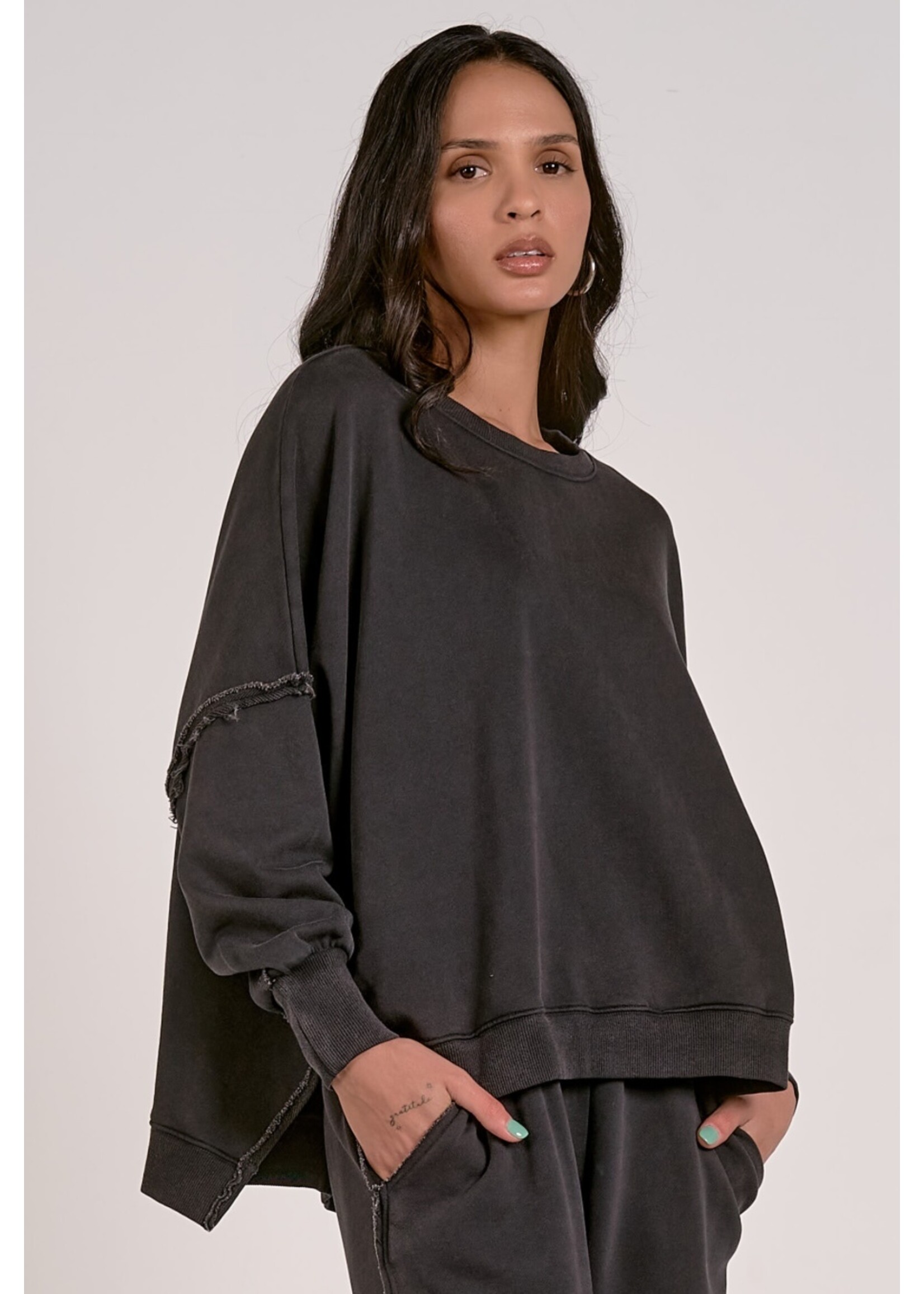 OVERSIZED CREWNECK