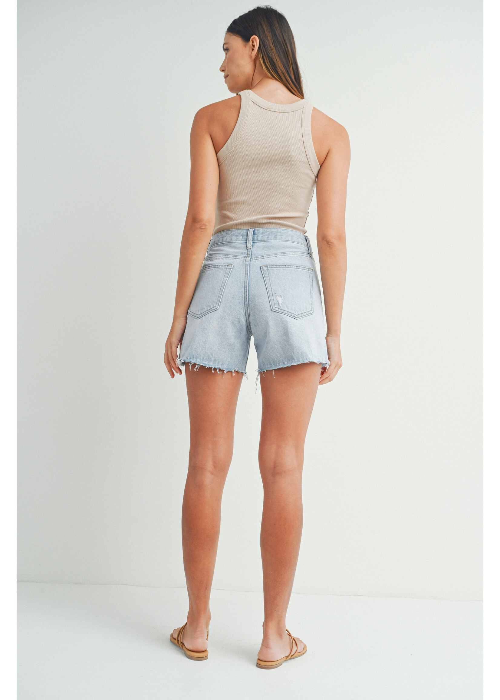 SIDE SLIT SHORT