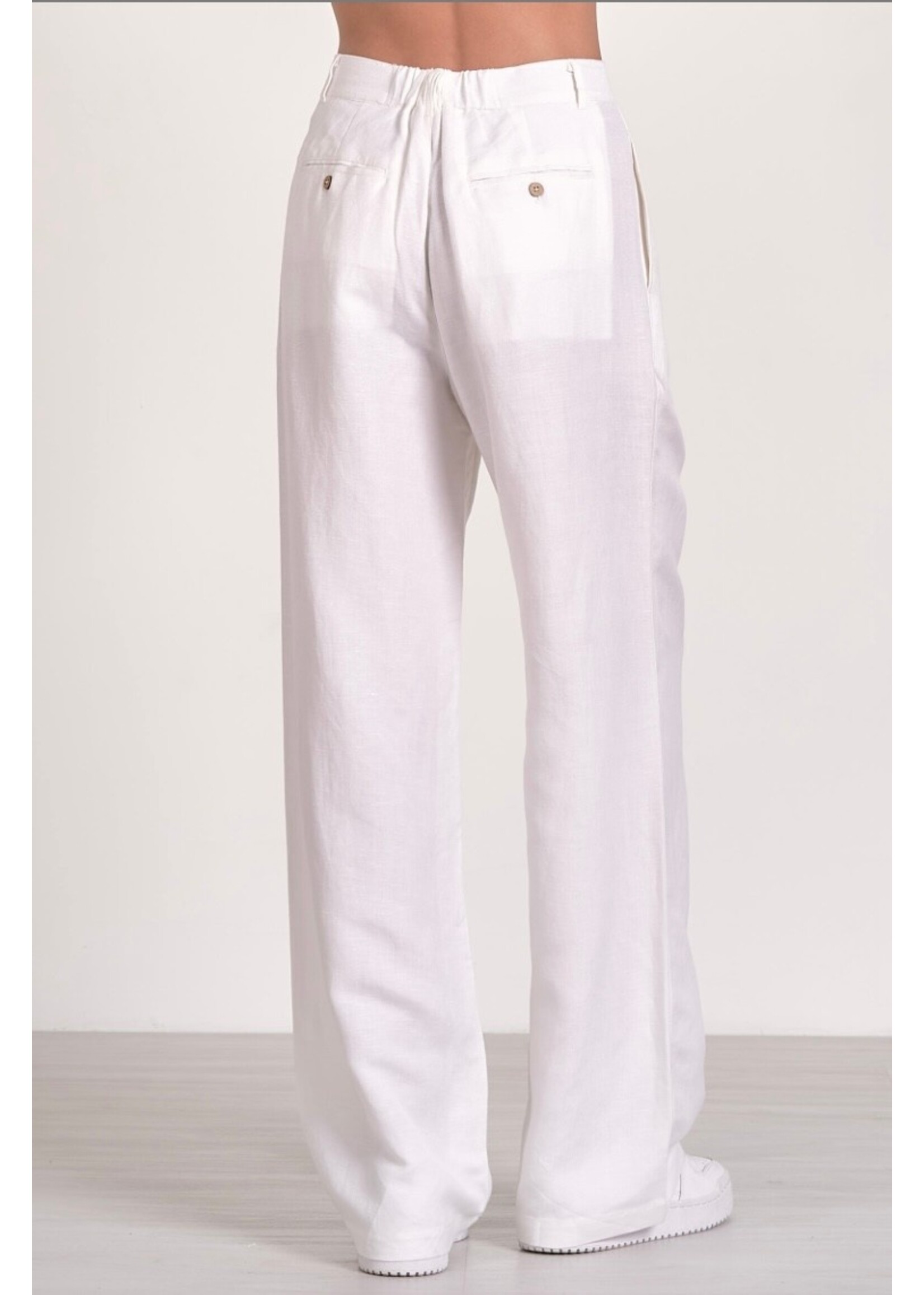 PLEATED FRONT WHITE PANTS