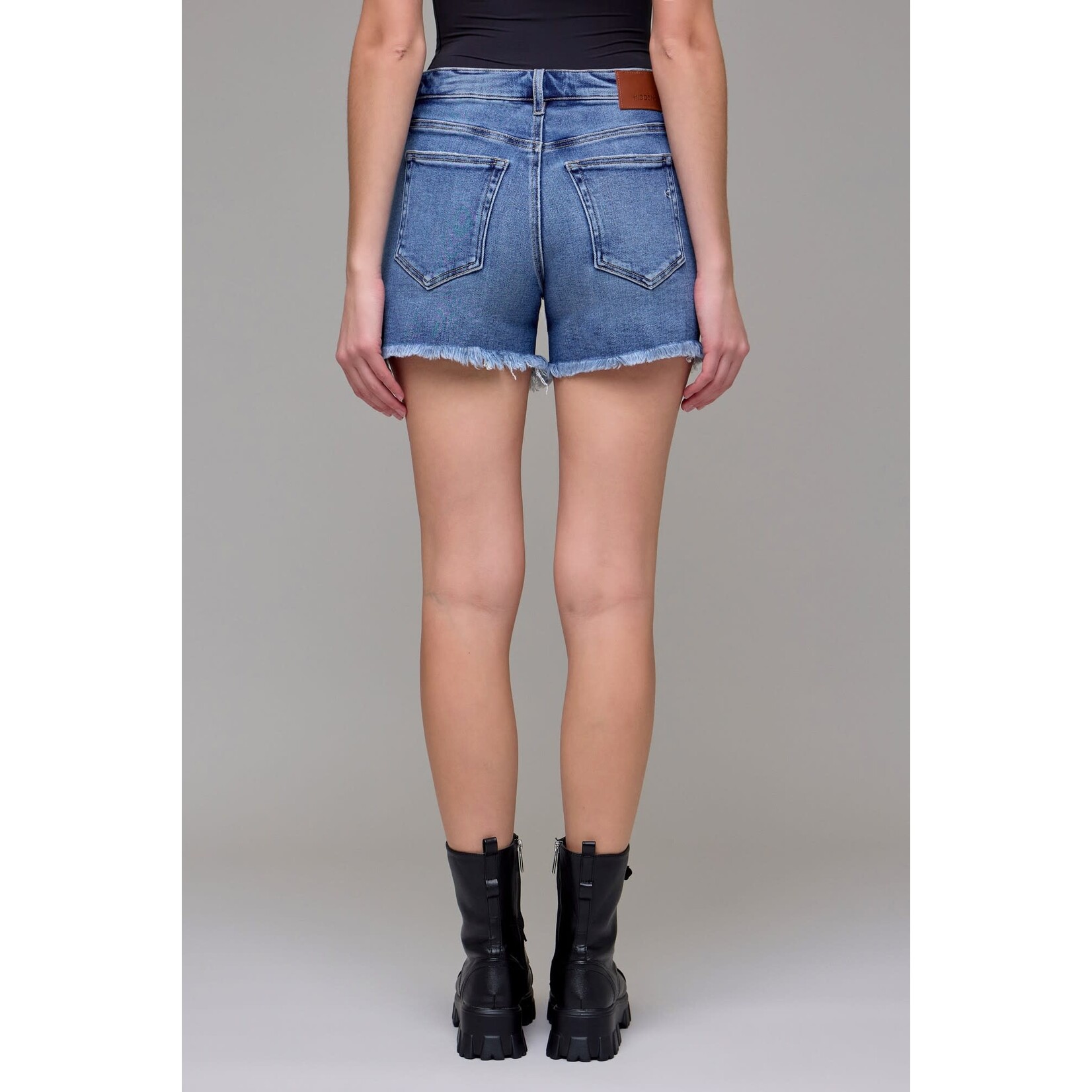 BOYFRIEND SHORTS