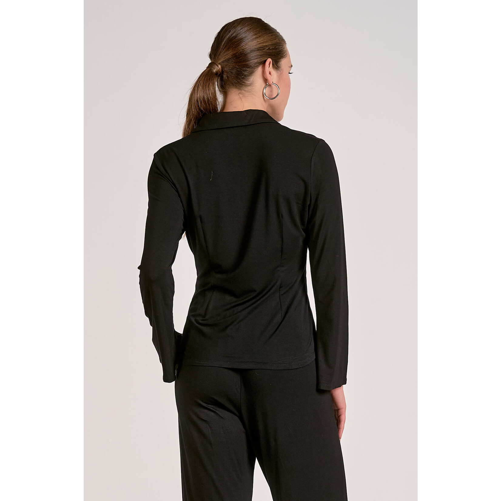 BLACK BUTTON-UP BLOUSE