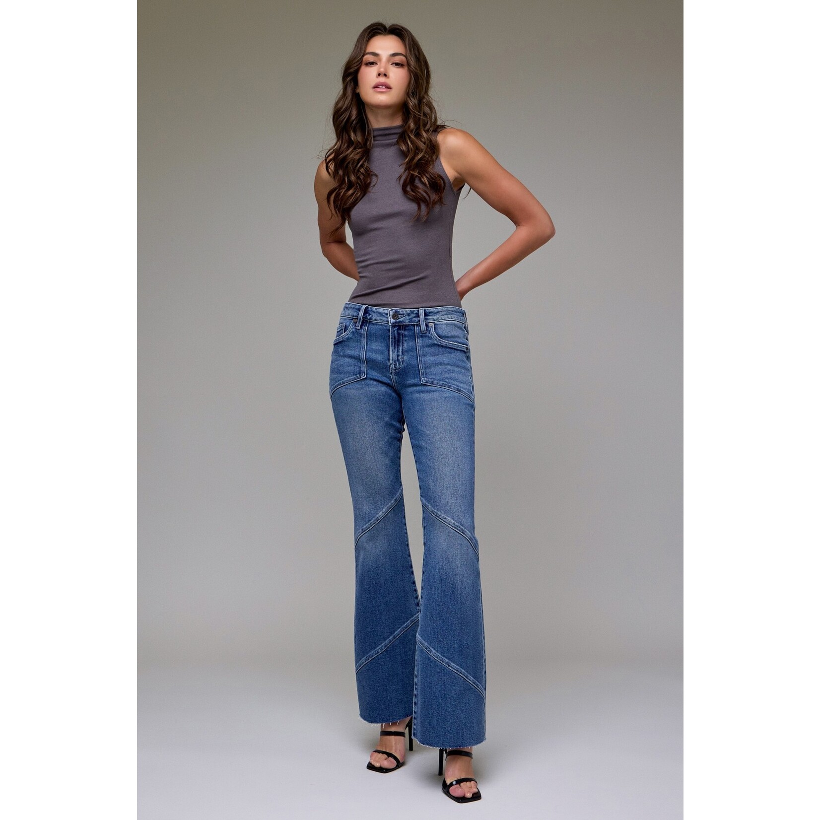 HIDDEN DARK WASH LOW RISE FLARE