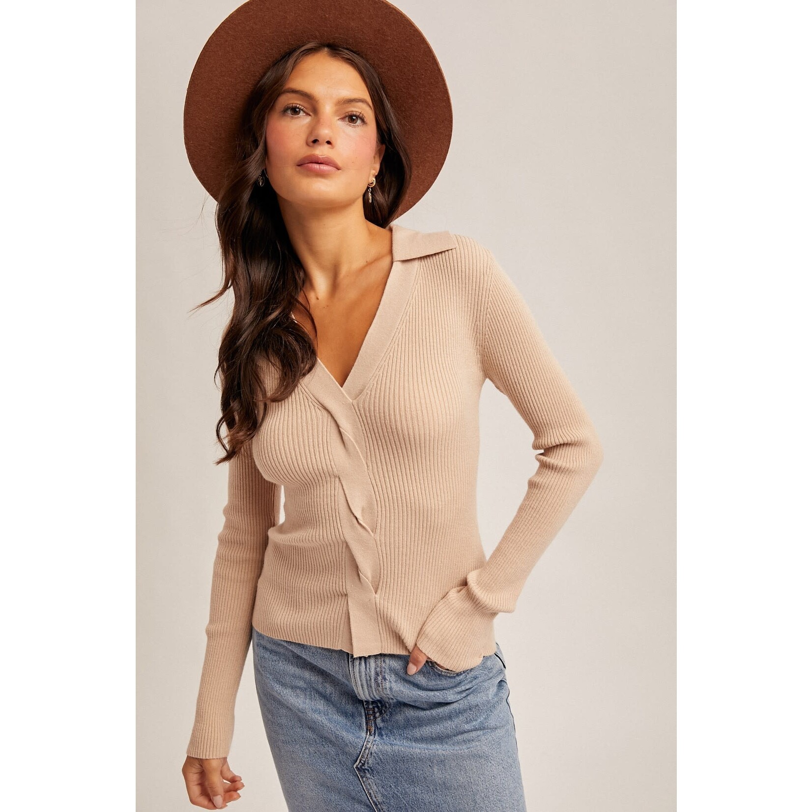 FRONT TWIST SWEATER TOP