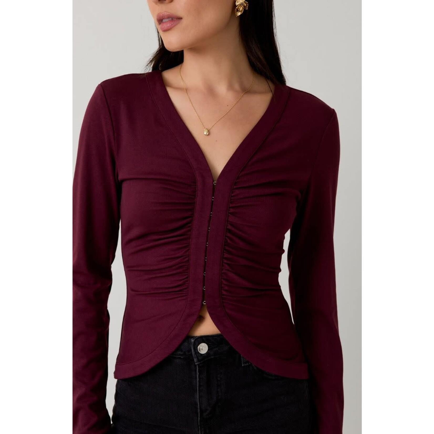 sunday edition MAROON V-NECK LONG SLEEVE