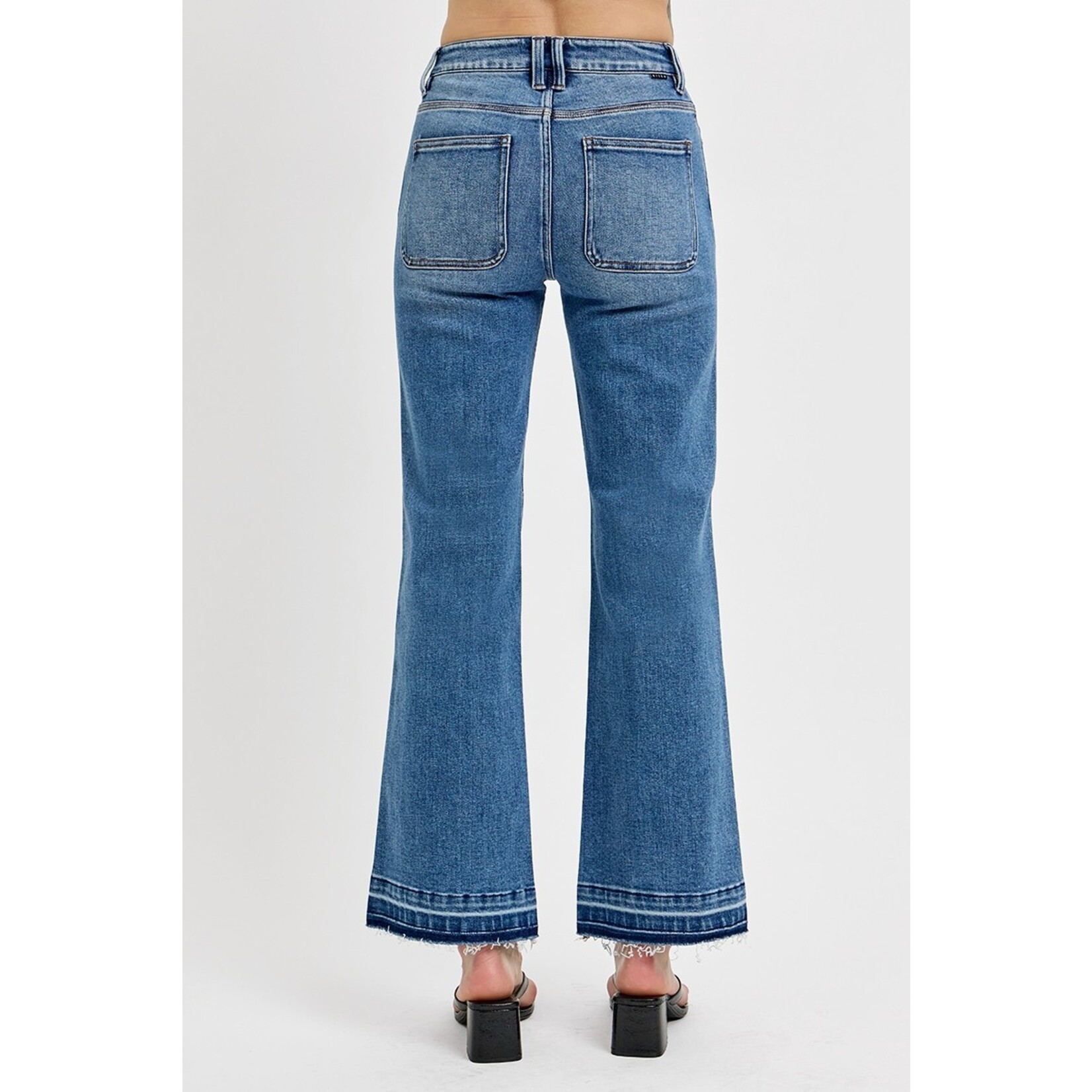 MEDIUM WASH HIGH RISE ANKLE STRAIGHT