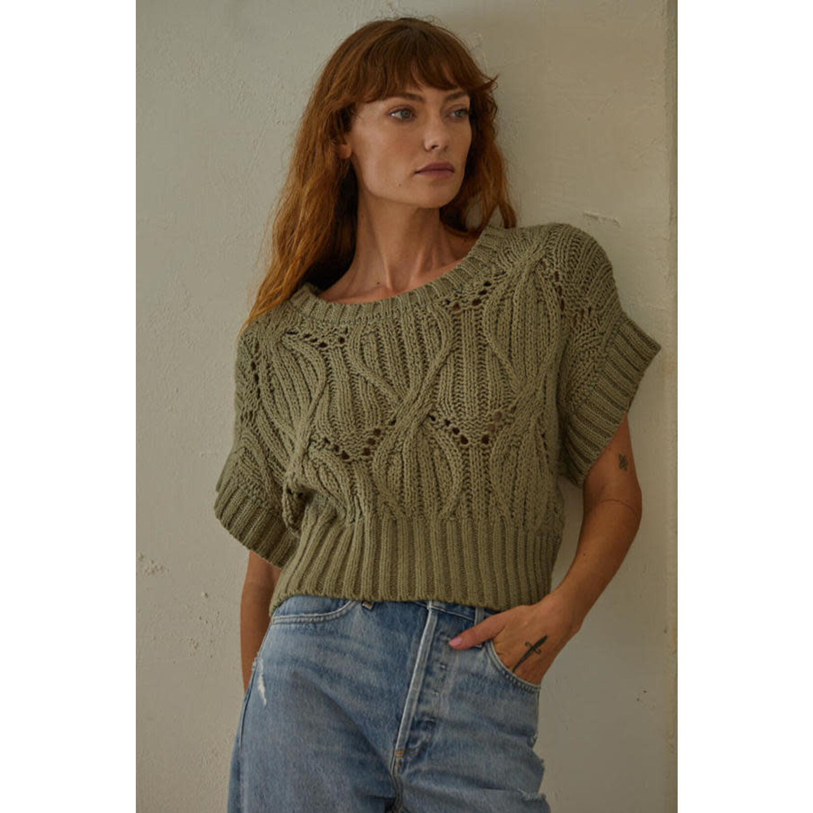 OLIVE SLEEVLESS CABLE KNIT SWEATER