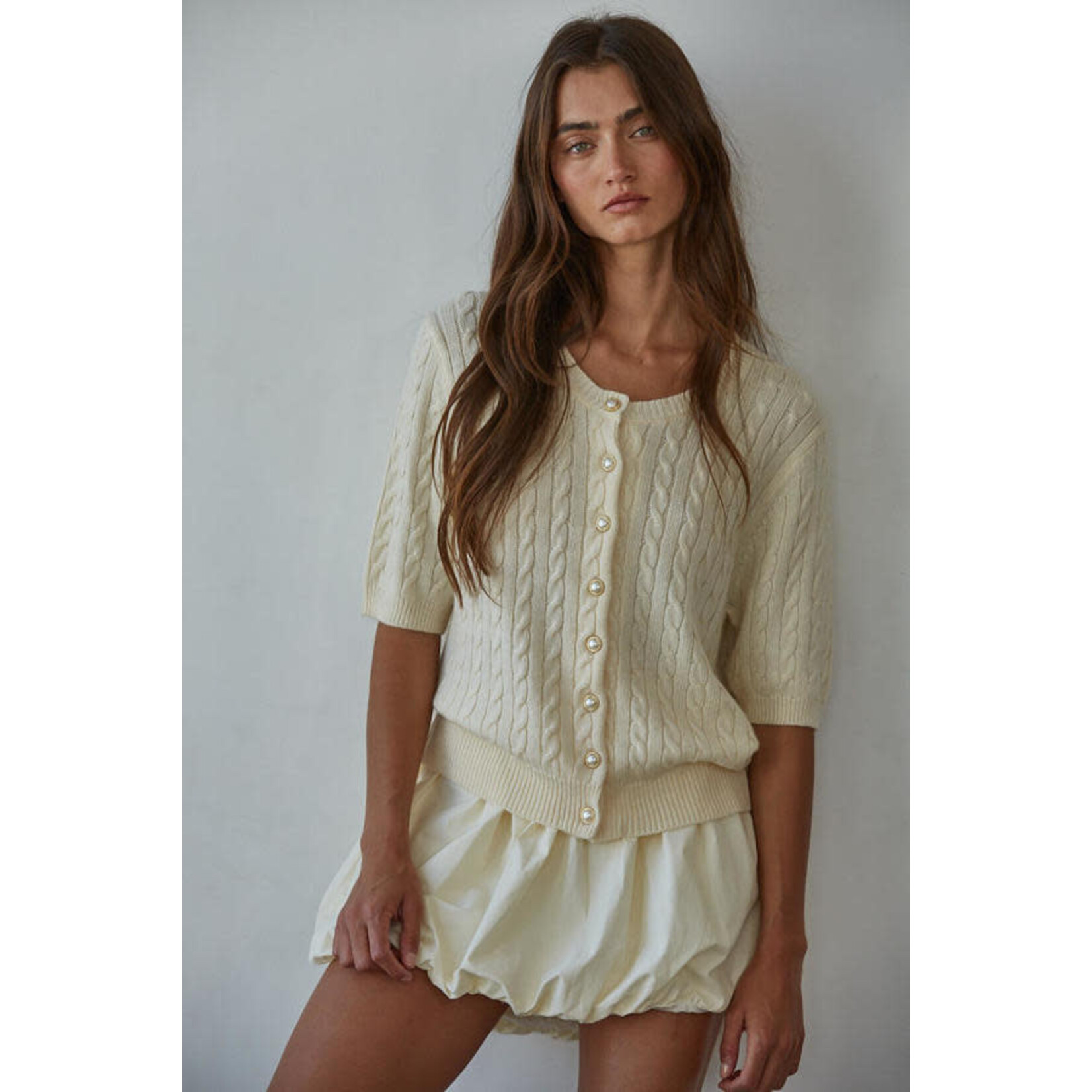 CREAM SHORT SLEEVE CARDIGAN