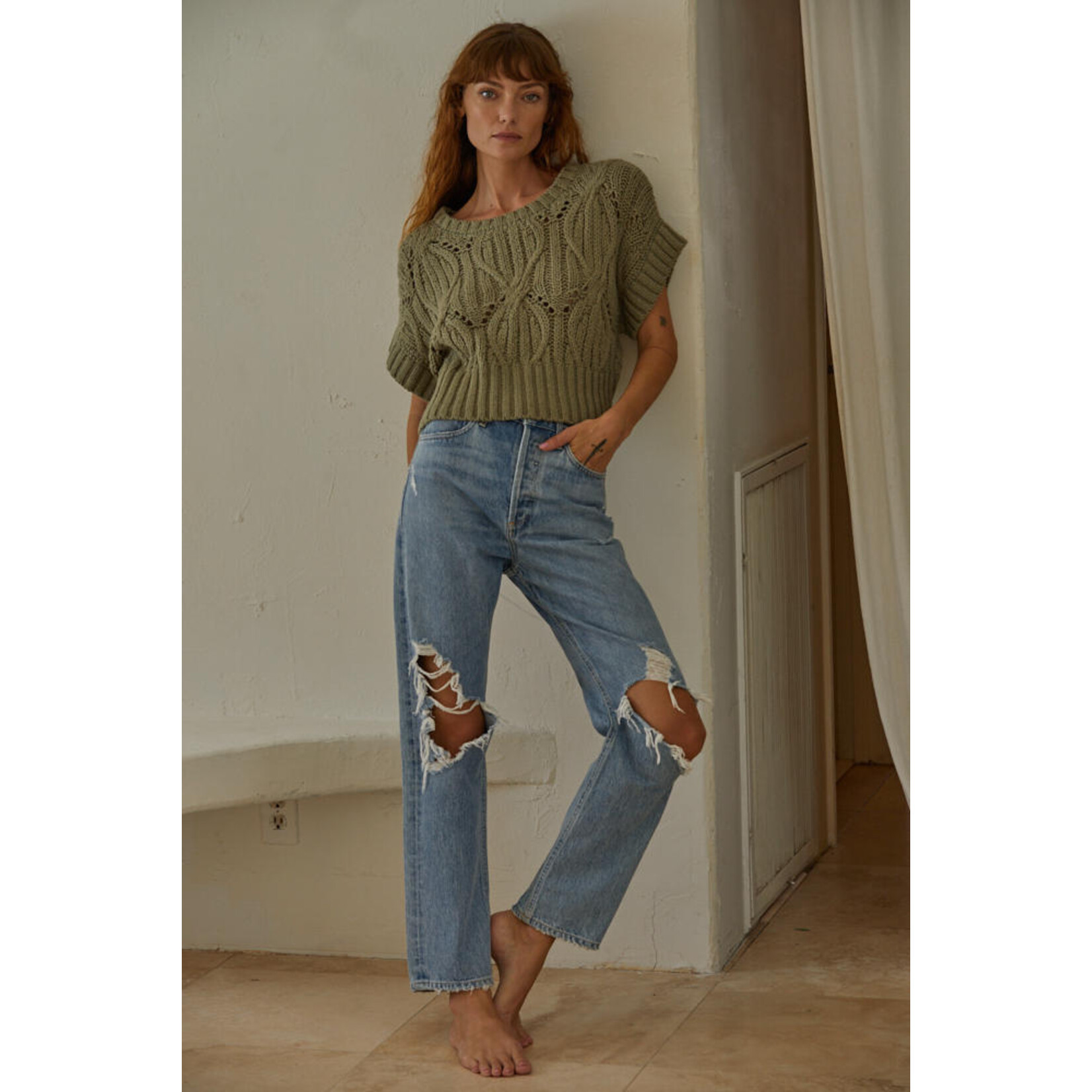 OLIVE SLEEVLESS CABLE KNIT SWEATER