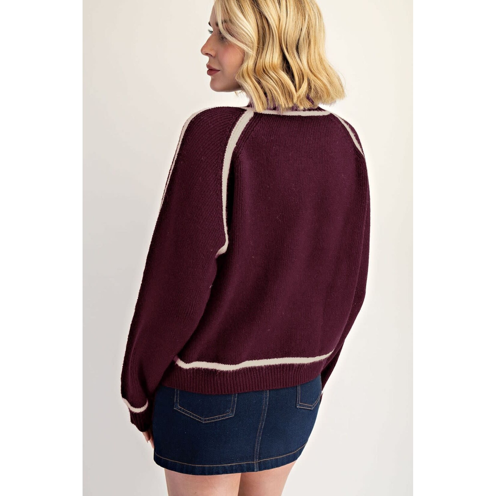 SWEATER TOP WITH CONTRAST DETAIL