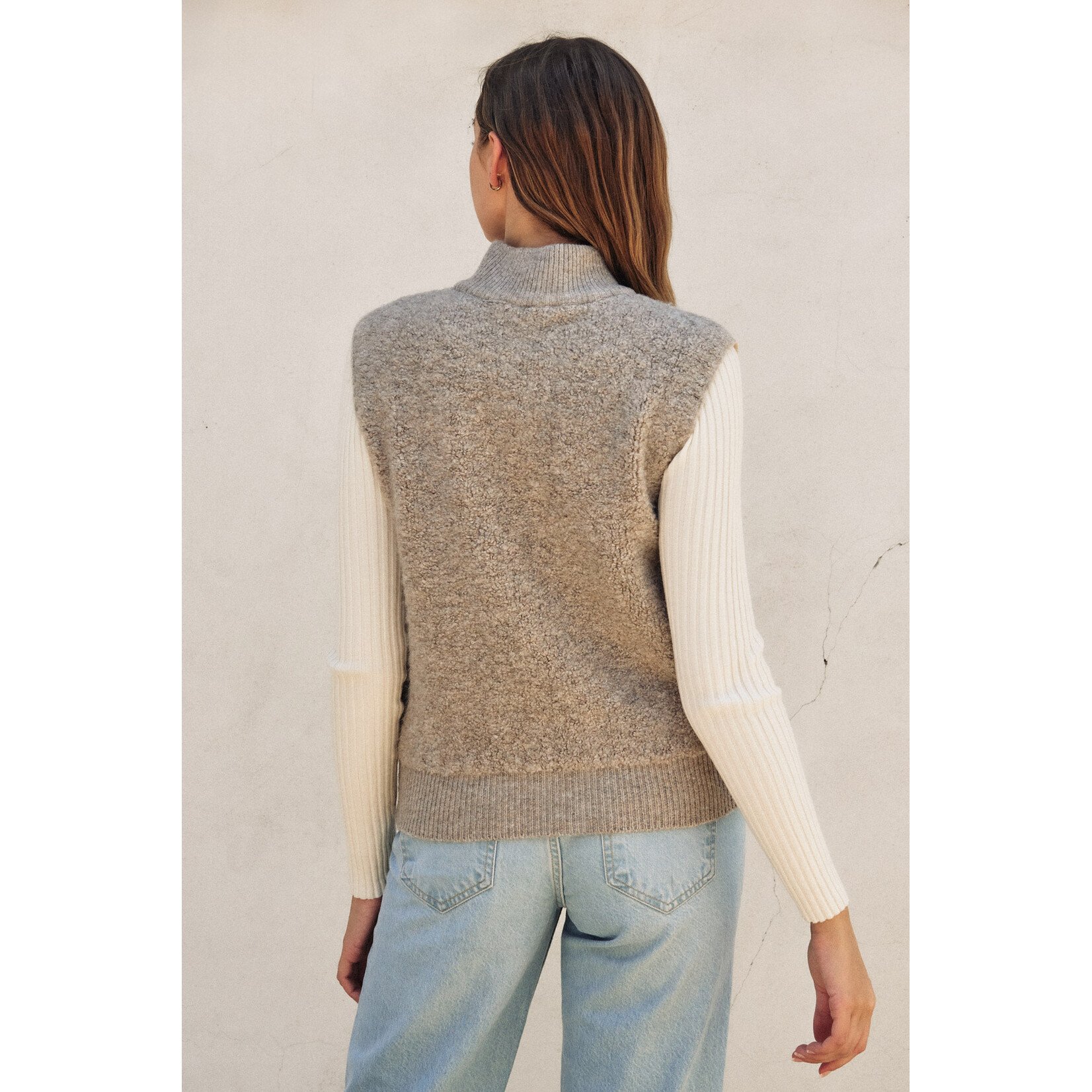 SHERPA AND PUFF CONTRAST VEST