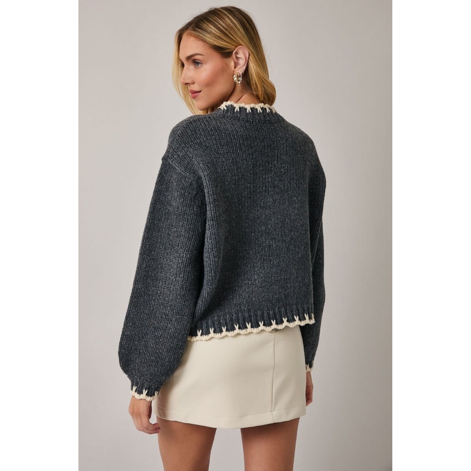 LONG SLEEVE STITCH DETAIL SWEATER