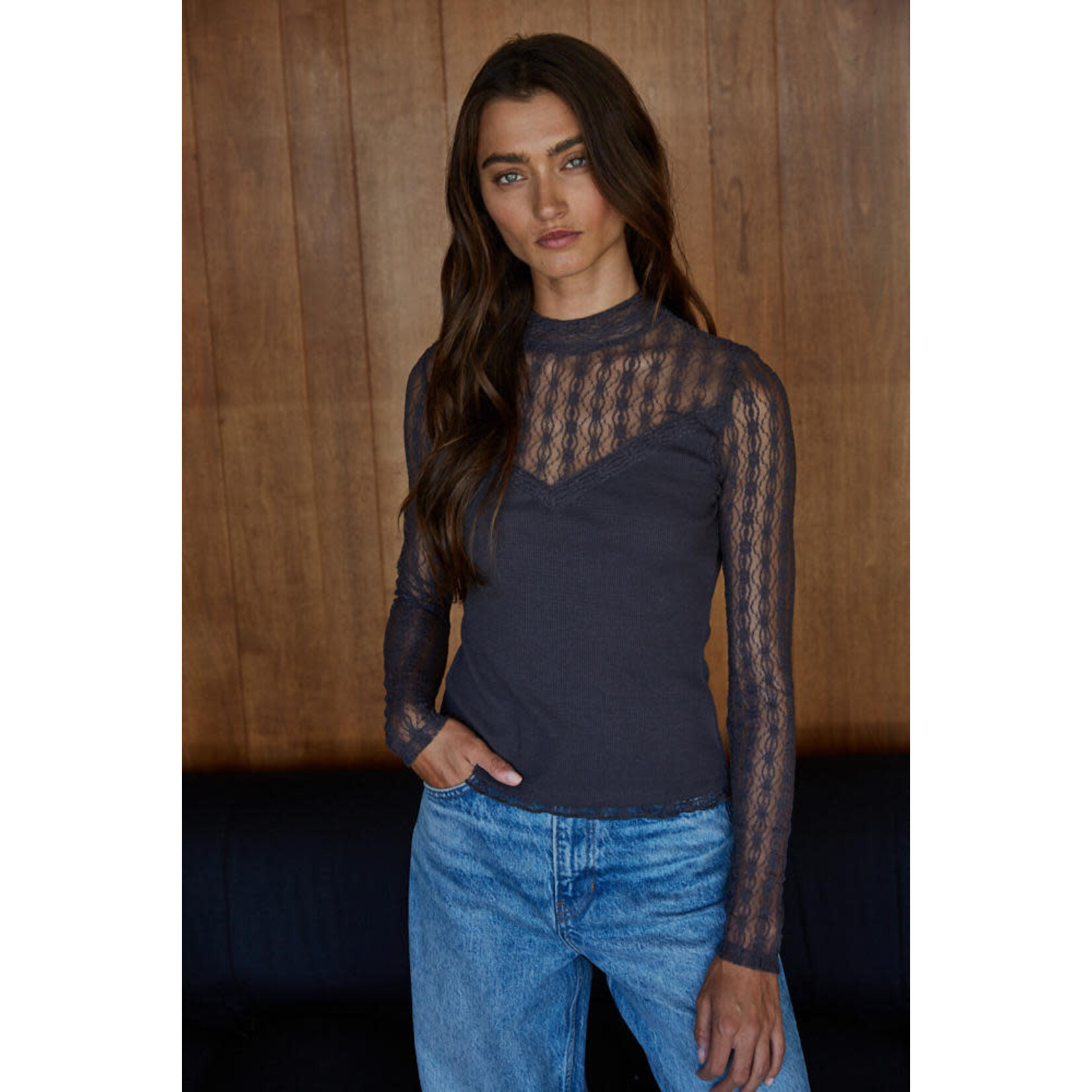 LACE MOCK NECK TOP