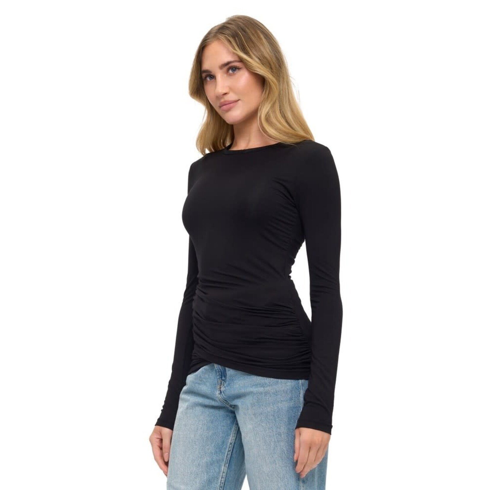 FITTED BLACK LONG SLEEVE TOP