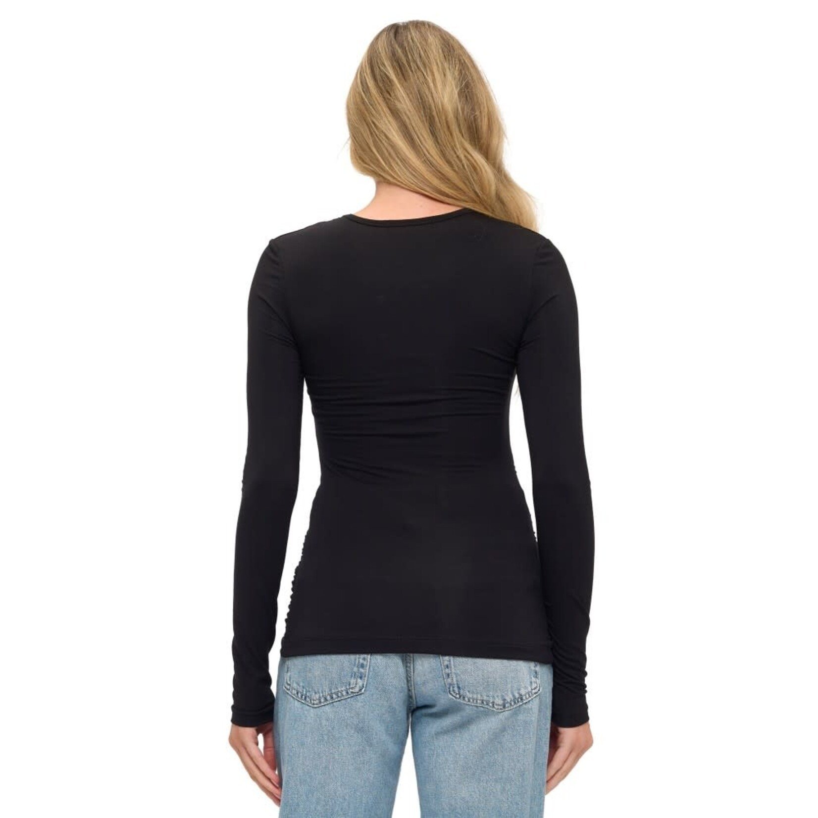 FITTED BLACK LONG SLEEVE TOP