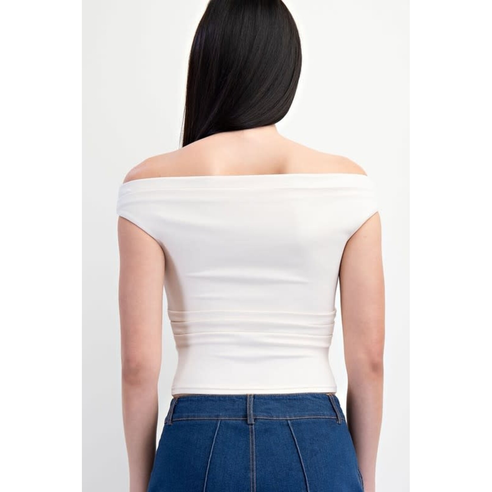 WHITE RUCHED KNIT TOP