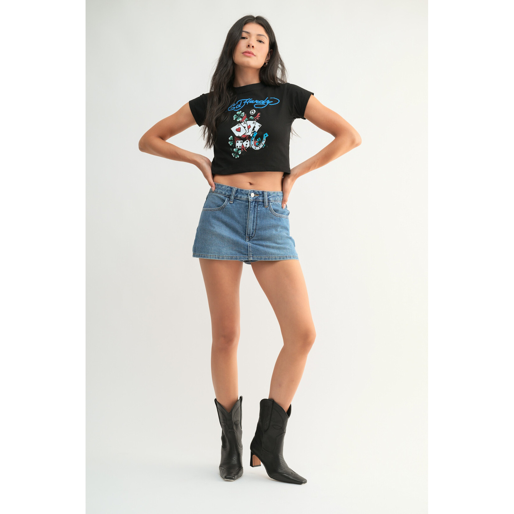 AVAILABLE IN WHITE, LIGHT WASH, AND NAVY