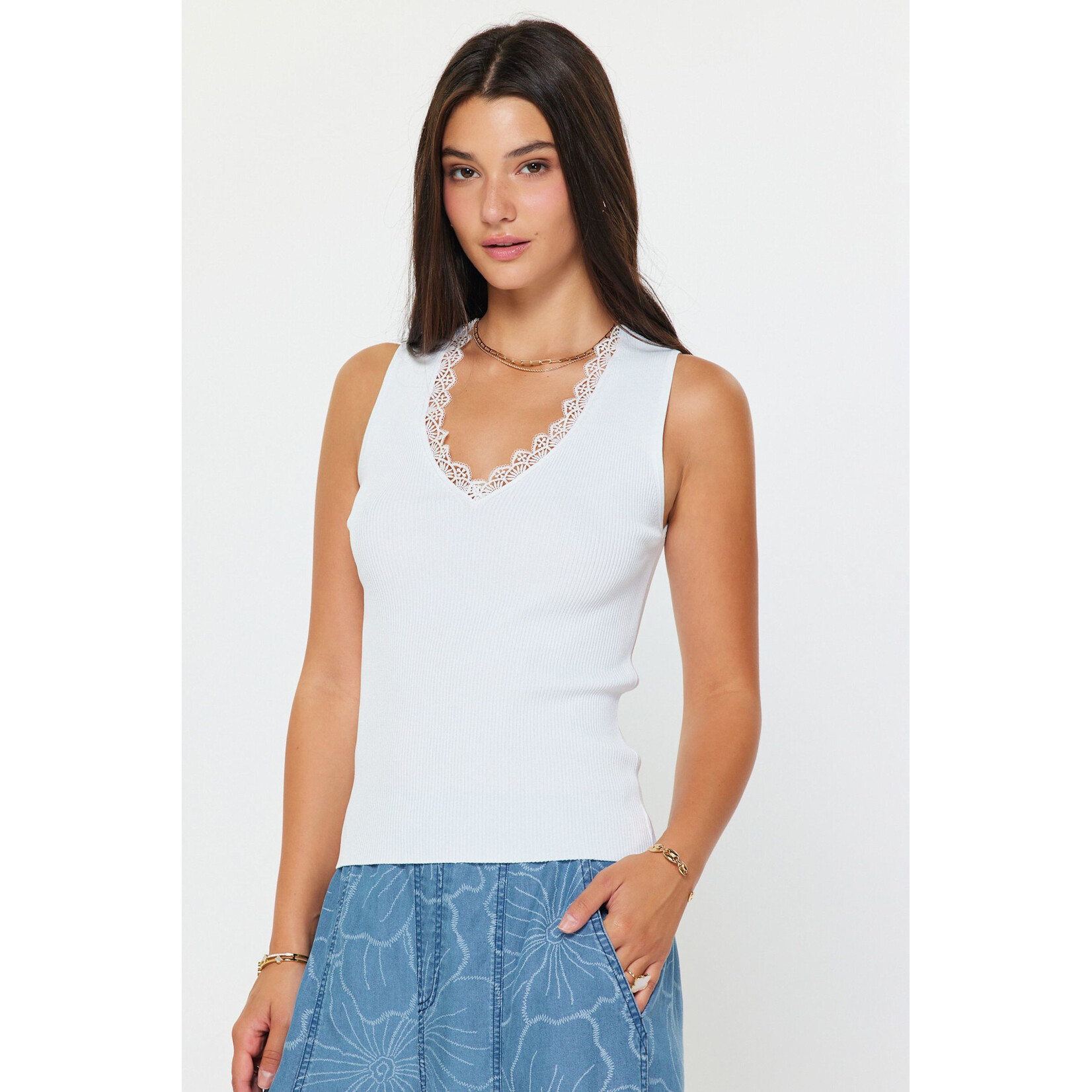 AVAILABLE IN BLACK AND WHITE