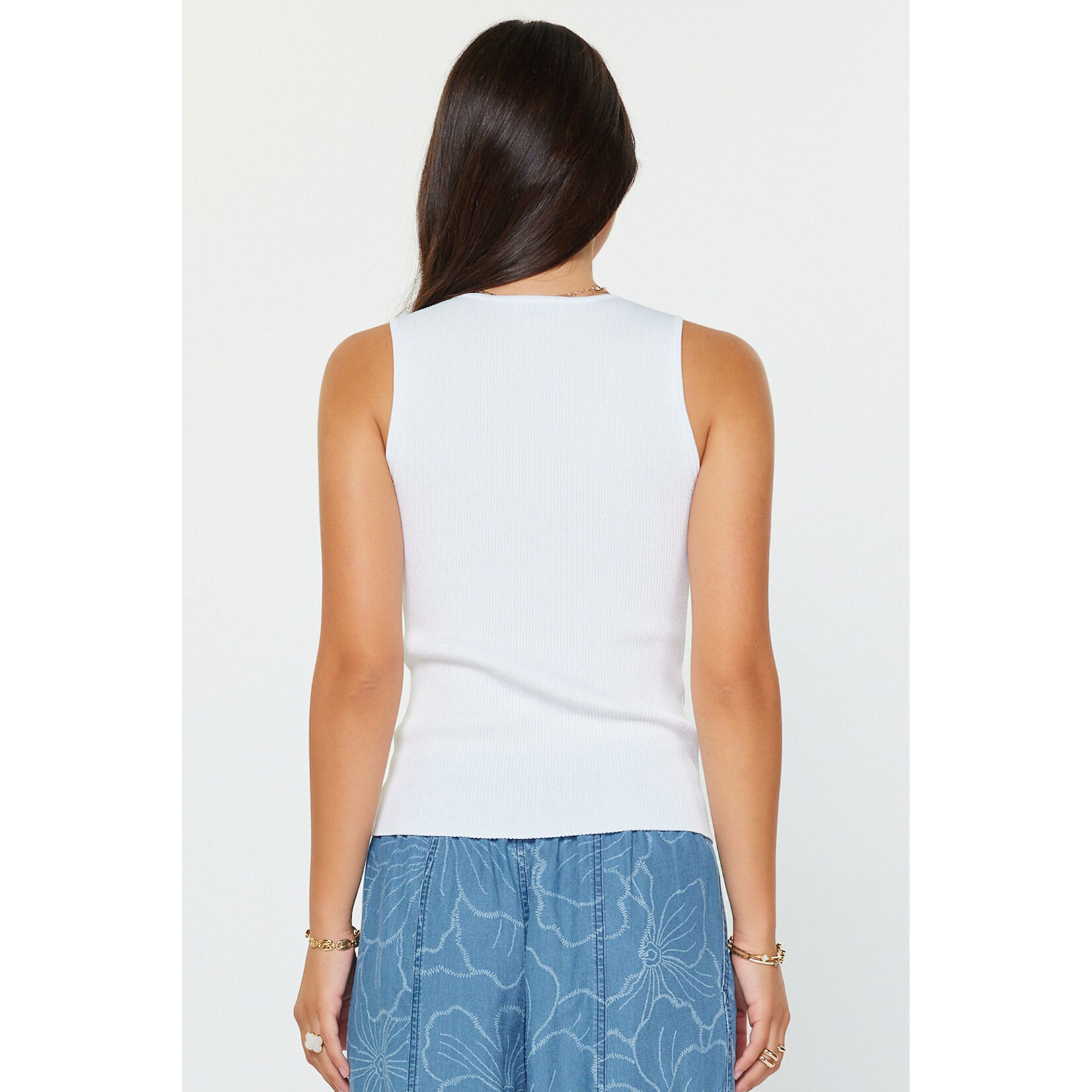 AVAILABLE IN BLACK AND WHITE