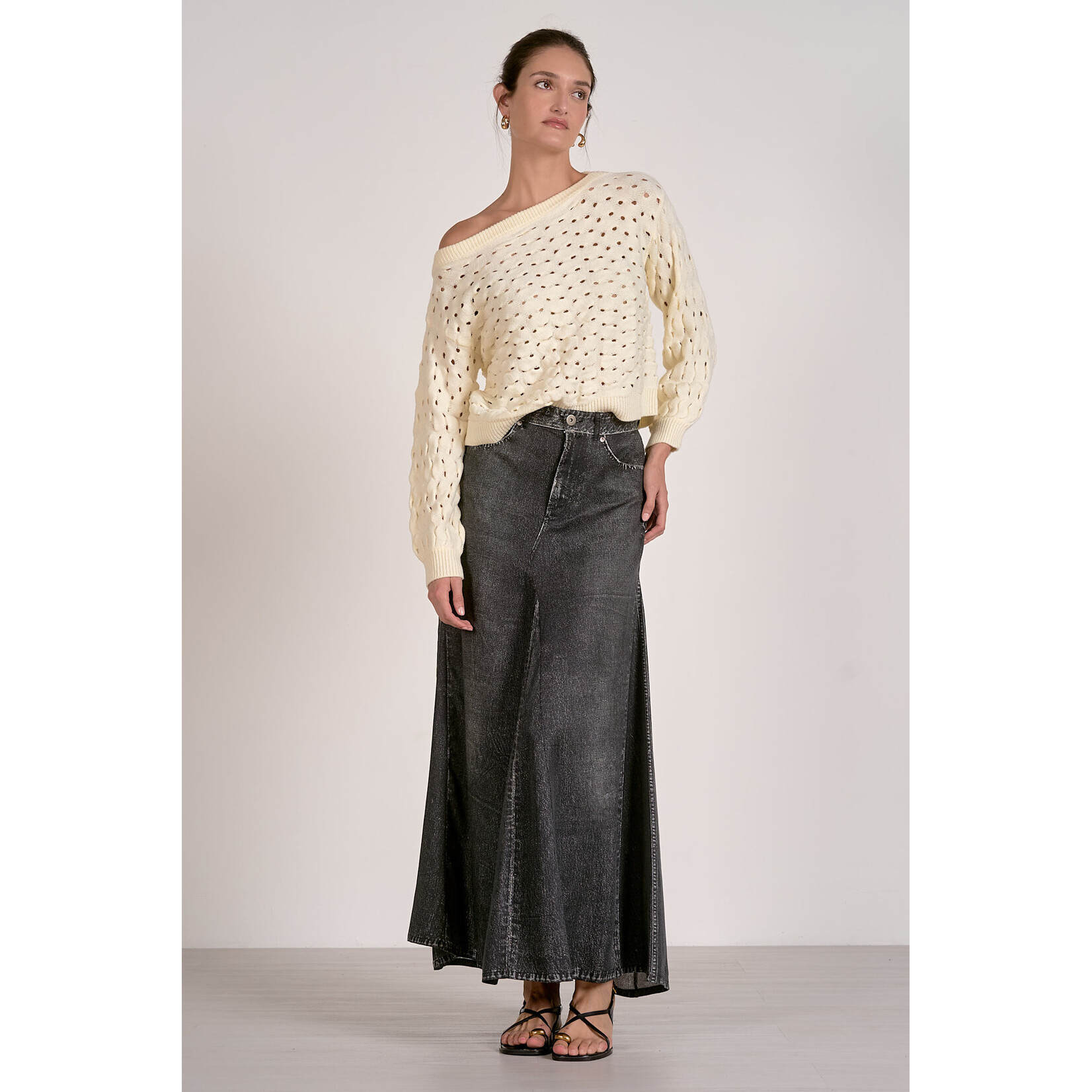 NATURAL OFF ONE SHOULDER SWEATER