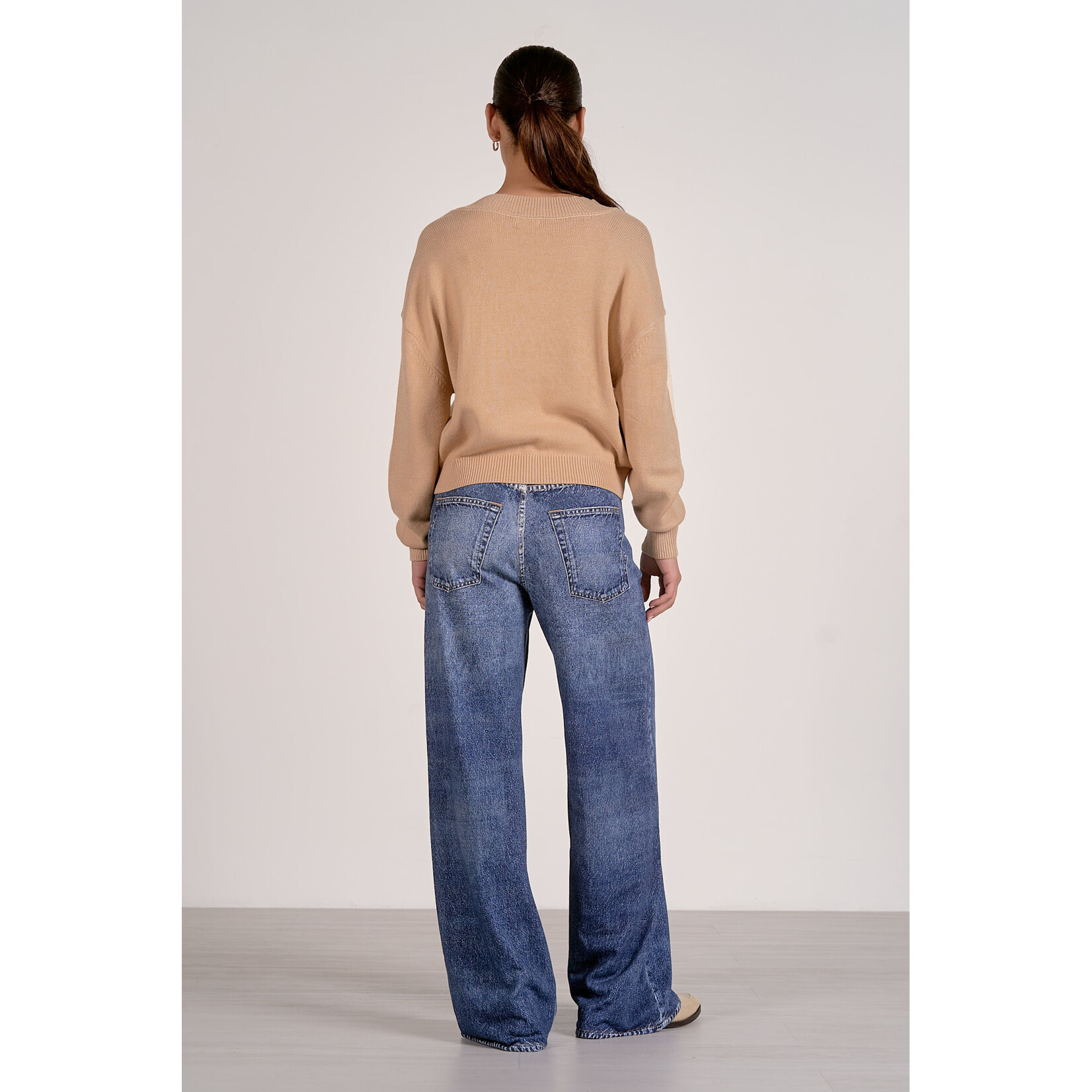 NATURAL/TAN COLORBLOCK SWEATER