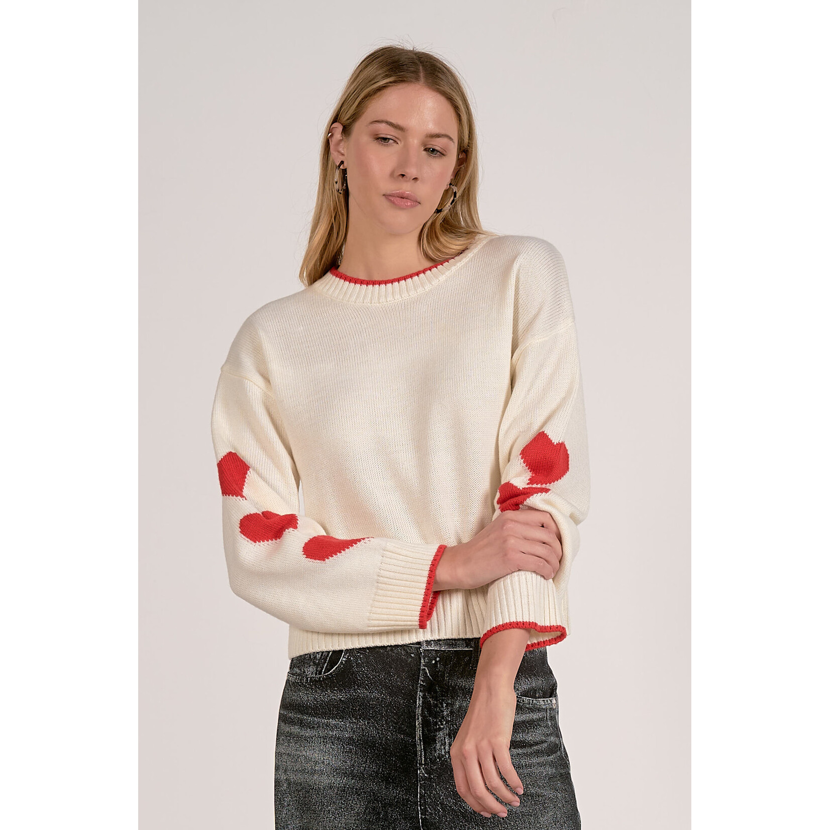 elan OFF WHITE HEART SLEEVE SWEATER