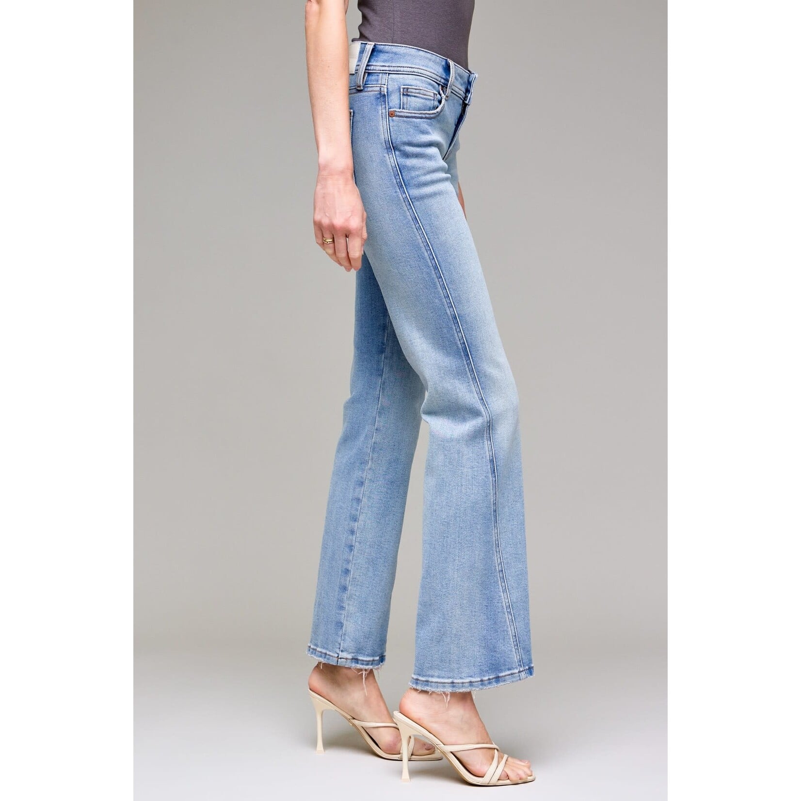 HIDDEN HIDDEN LIGHT WASH BOOTCUT JEANS