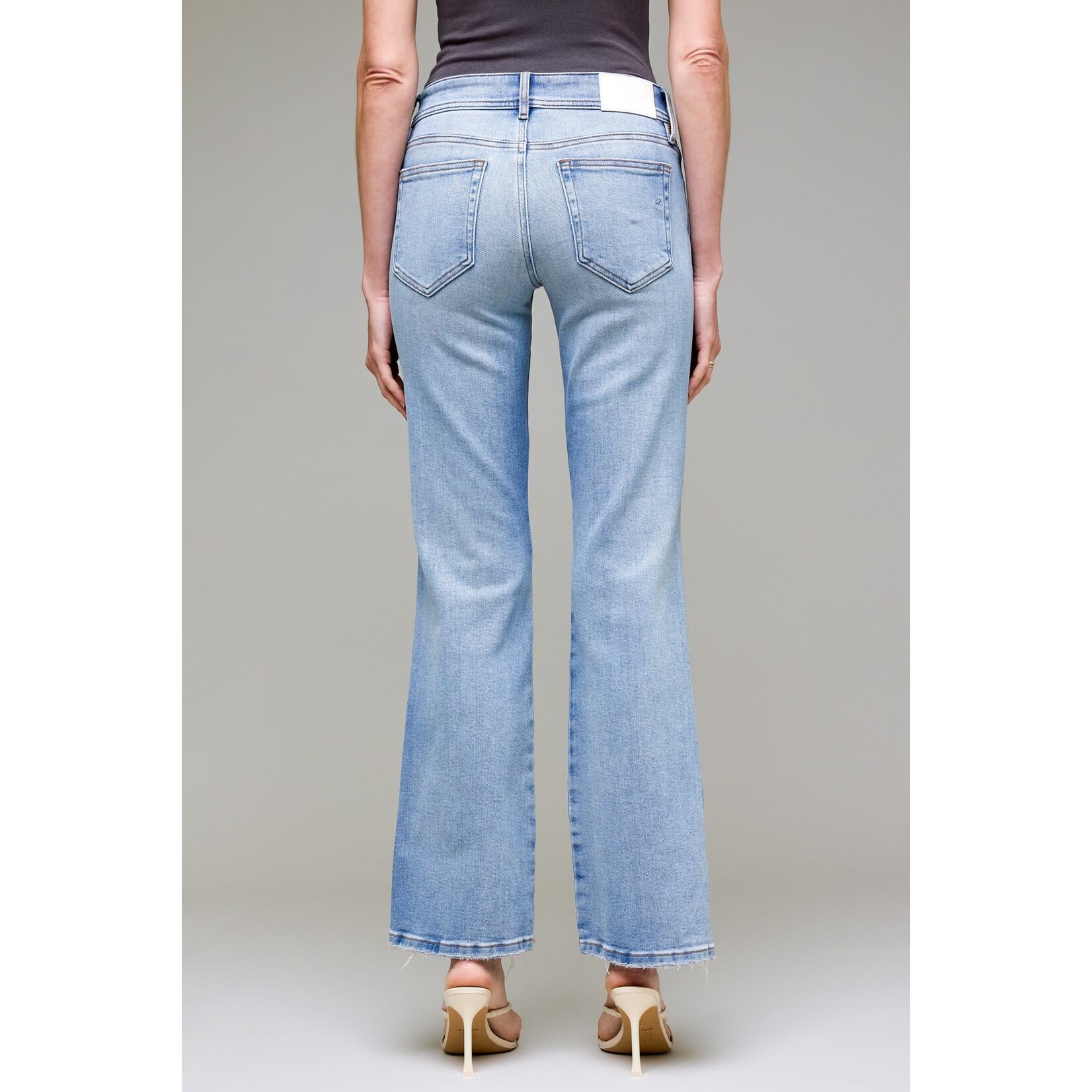 HIDDEN LIGHT WASH BOOTCUT JEANS