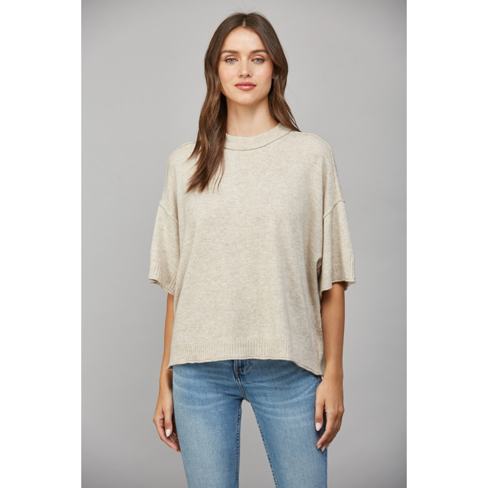 OATMEAL SHORT SLEEVE SWEATER