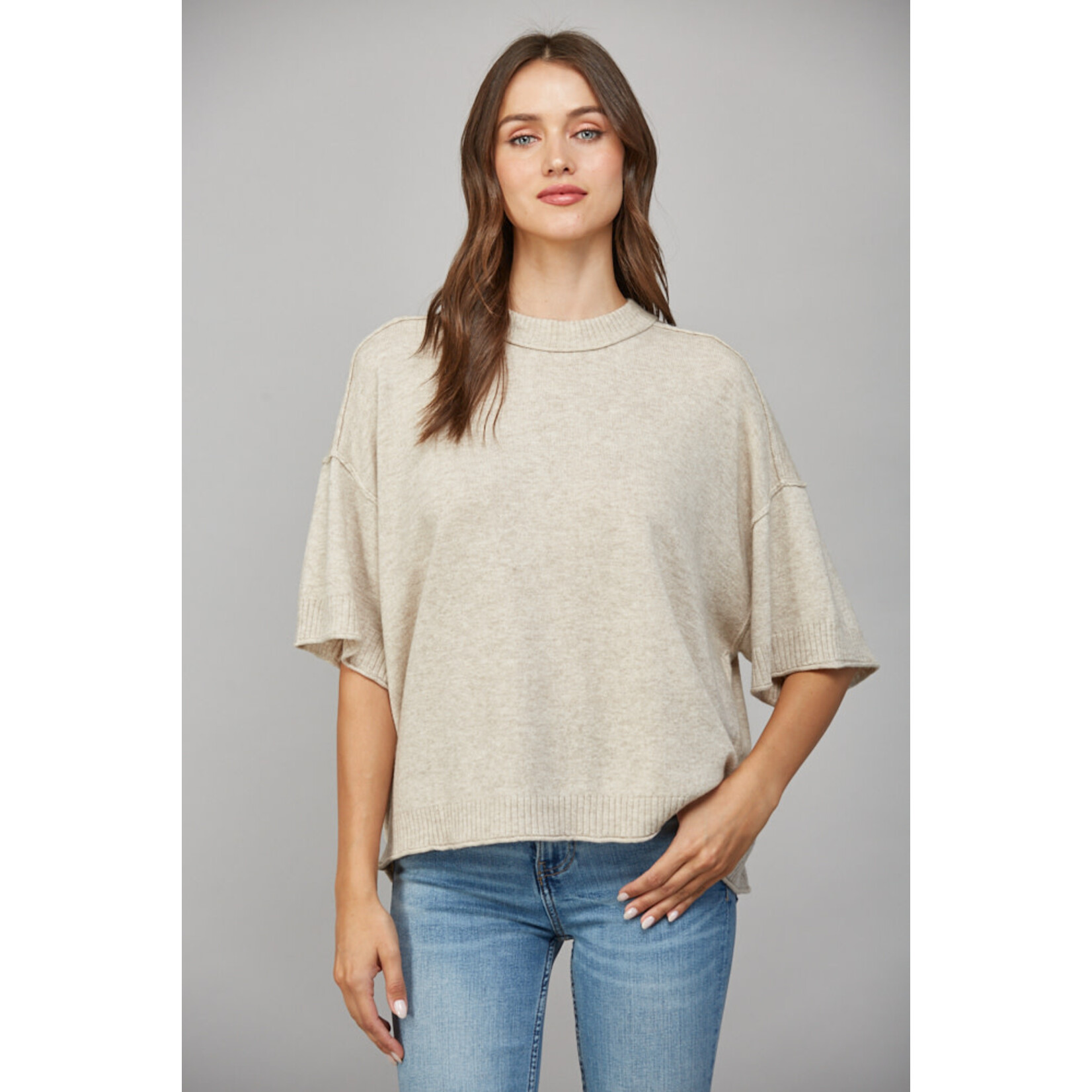 OATMEAL SHORT SLEEVE SWEATER