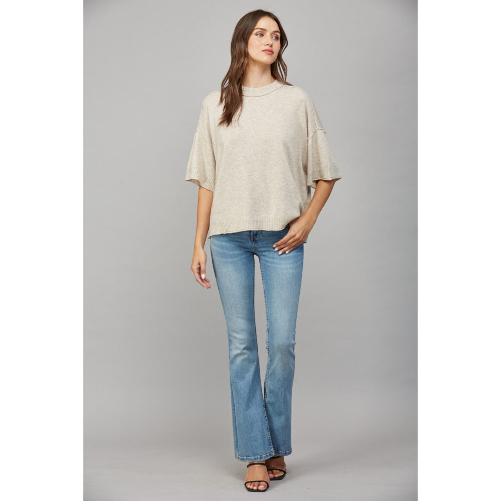 OATMEAL SHORT SLEEVE SWEATER