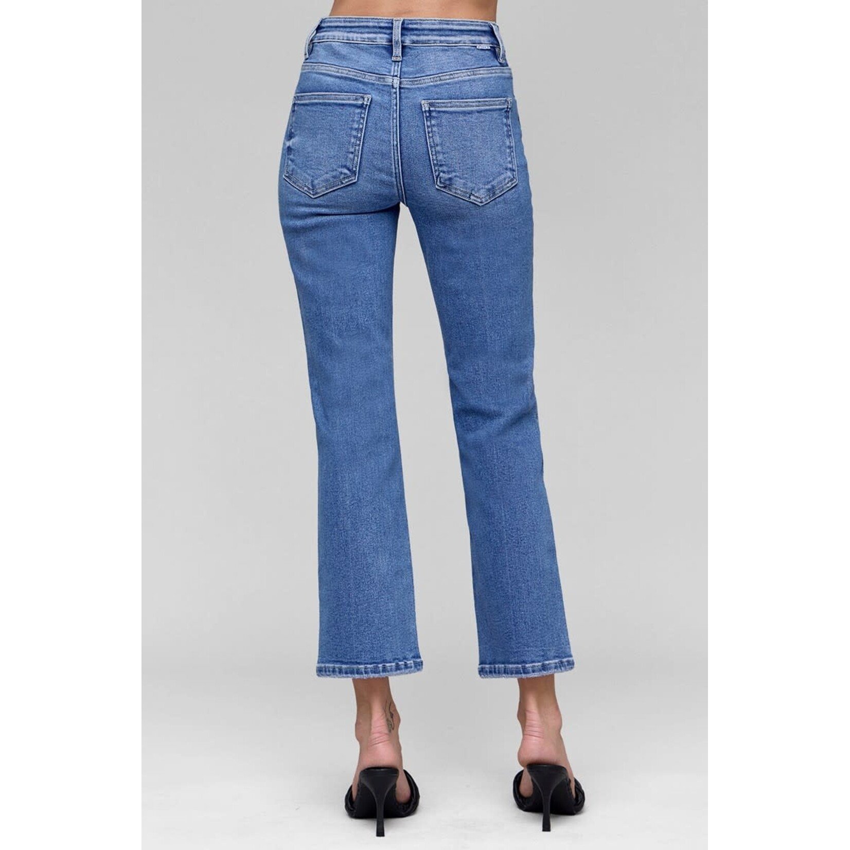 MEDIUM WASH CROP STRAIGHT JEANS