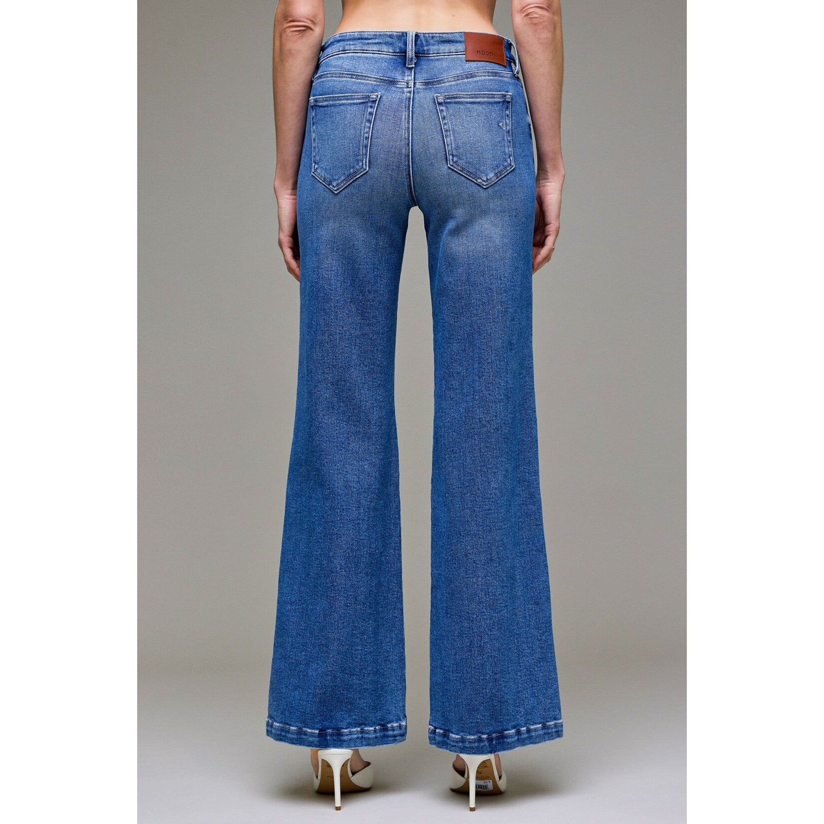 HIDDEN DARK WASH PINTUCK MID RISE FLARE