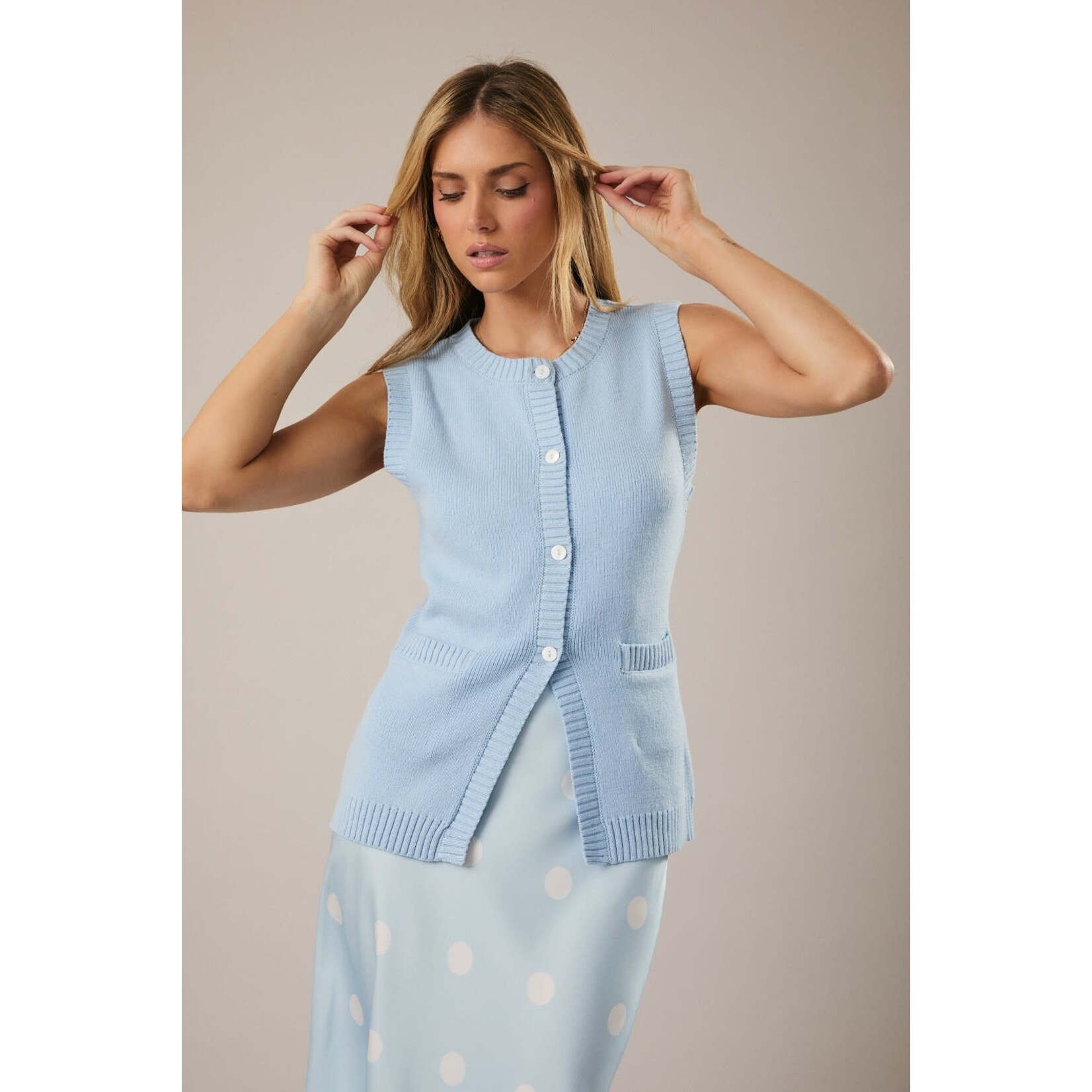 AVAILABLE IN BABY BLUE & BUTTER YELLOW